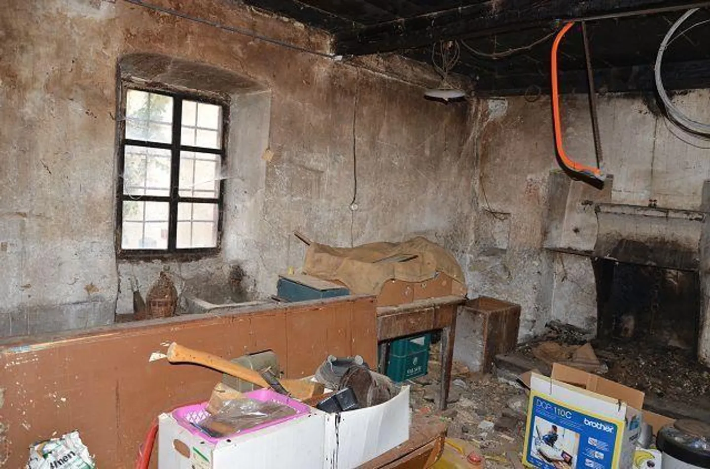 «Grande casa con giardino, stalla e rustico da ristrutturare in una posizione molto soleggiata, tranquilla con bellissima vista» - Foto 14 di 43