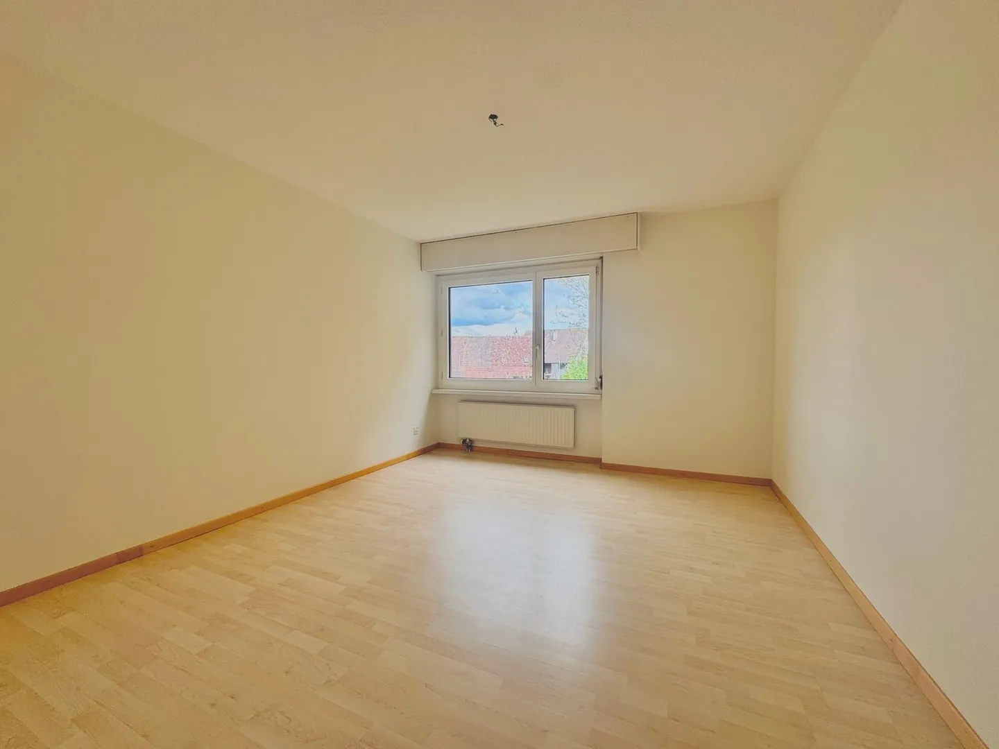 Appartamento attraente di 4,5 stanze in un quartiere tranquillo e adatto ai bambini - Foto 7 di 11