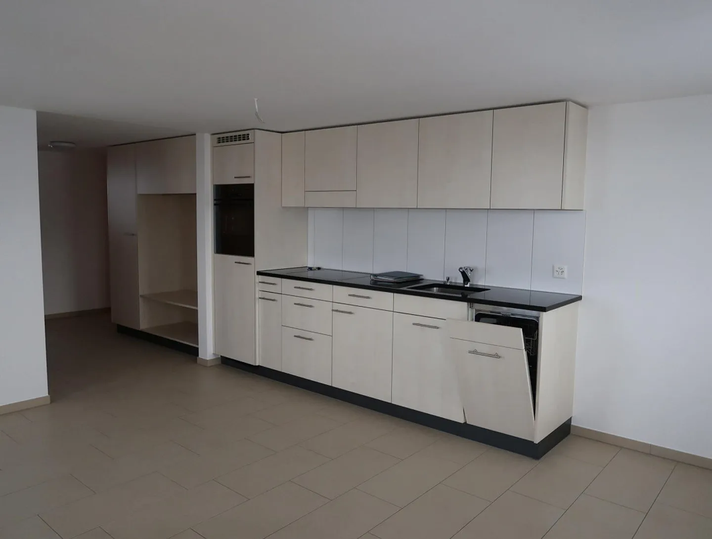 Appartement 2,5 pièces avec vue - Photo 2 sur 10