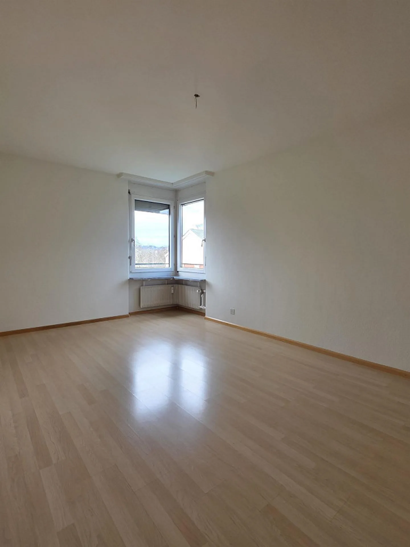 Hübsche 4-Zimmer-Whg mit toller Aussicht in Arlesheim (6.OG mit Lift) - Photo 12 of 14