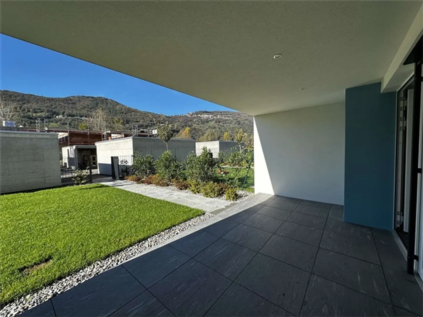 Casa principale luminosa con giardino privato - Foto 4 di 20