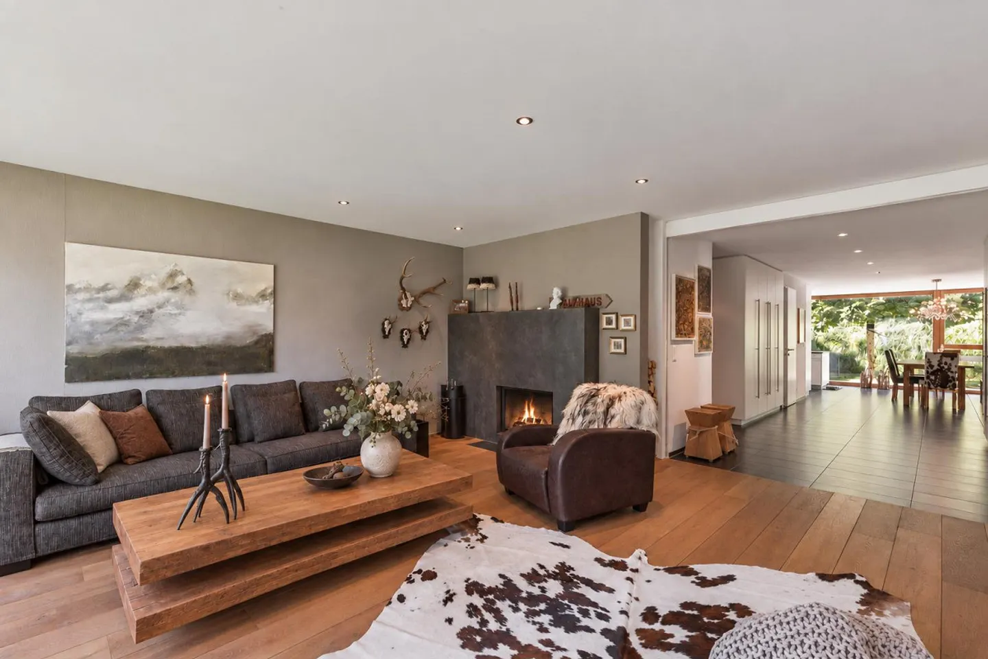 Maison de rêve avec cheminée, espace de jardin et balcon - Photo 1 sur 4