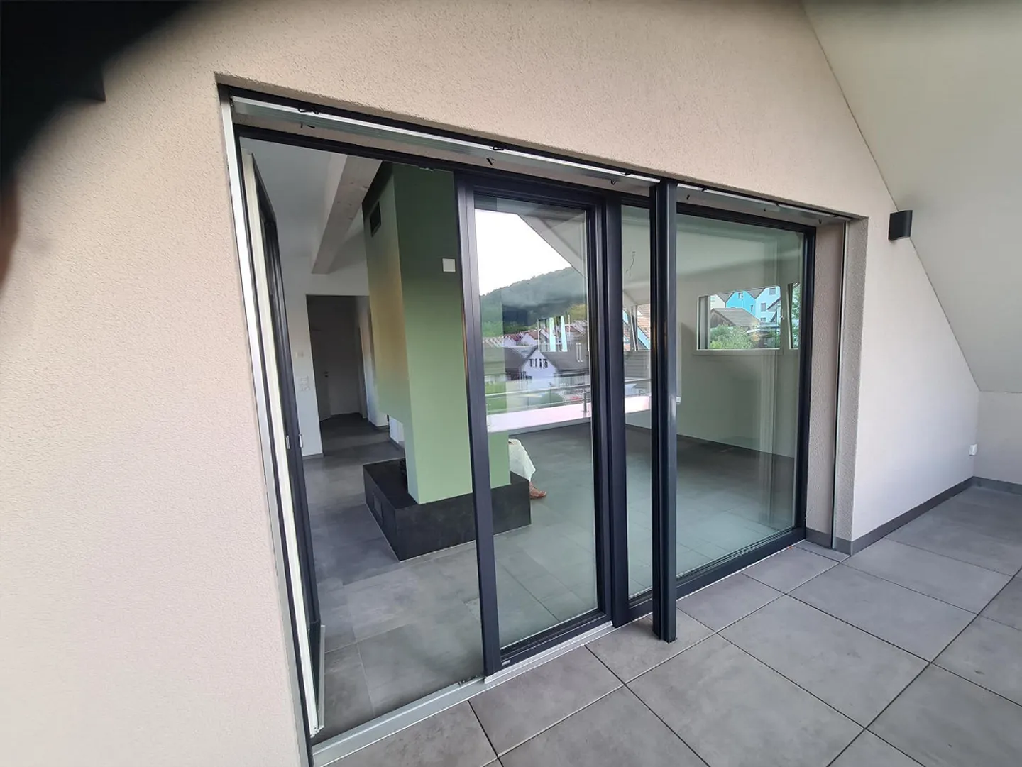 Moderne Maisonette mit Balkon - Foto 5 von 13
