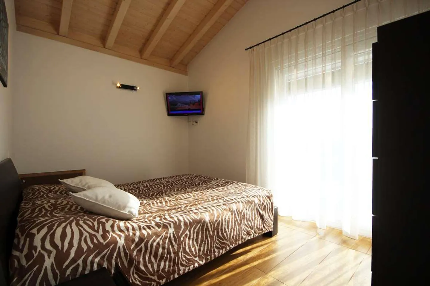 RIVA S.VITALE: GERÄUMIGES EINFAMILIENHAUS - Foto 6 von 12