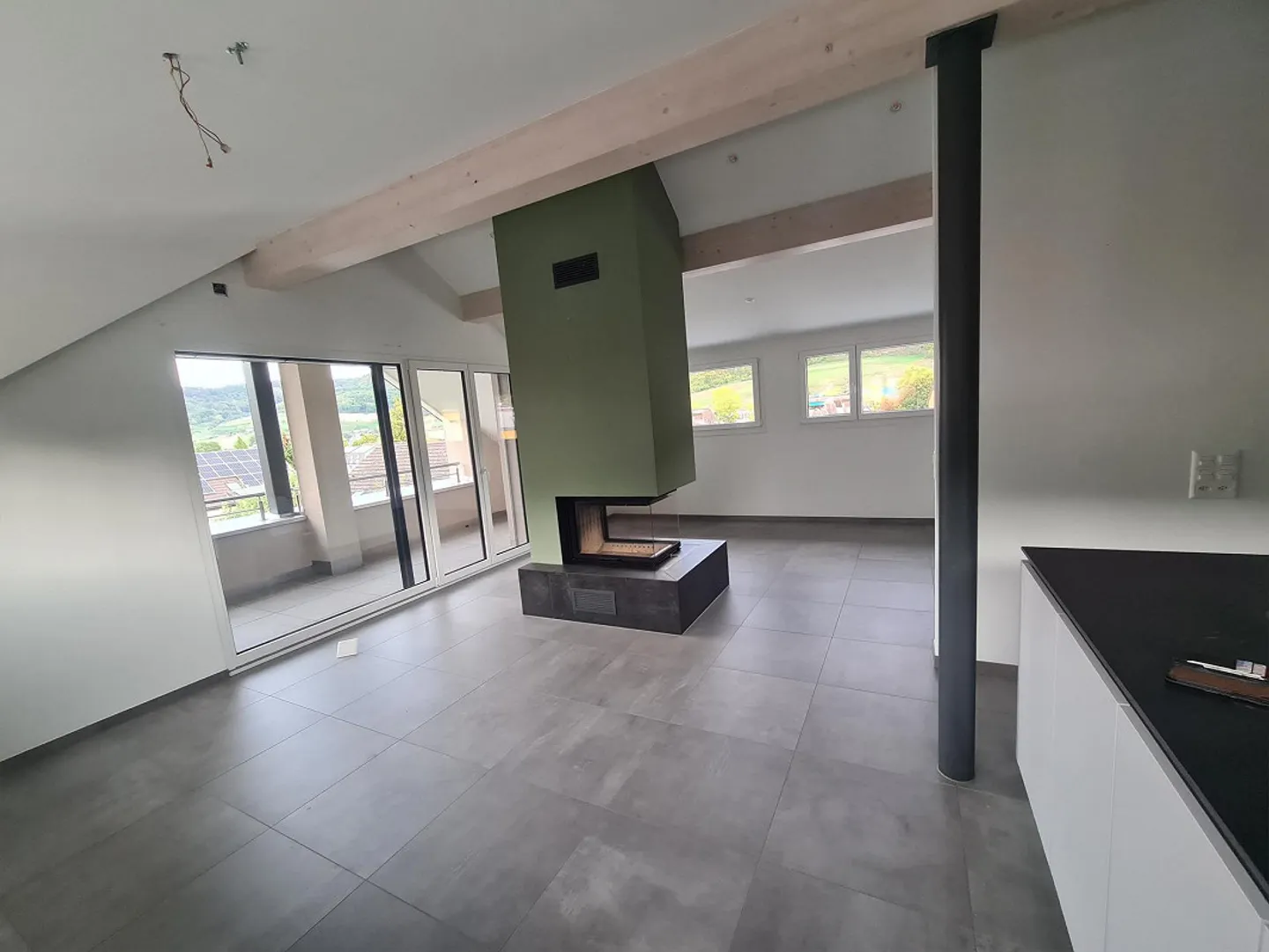 Moderne Maisonette mit Balkon - Foto 4 von 13