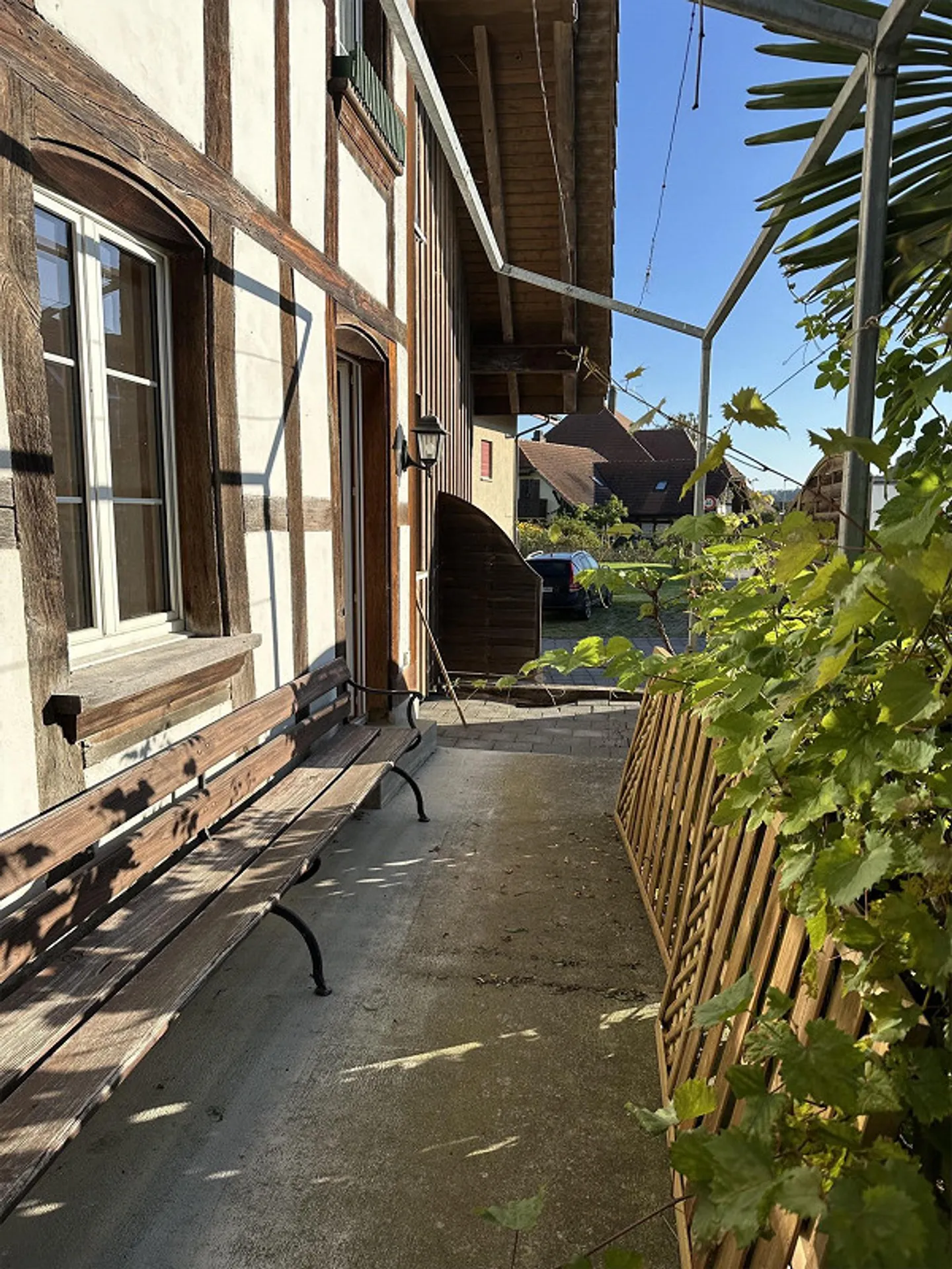 Charming 3.5-room apartment with terrace in Rapperswil/BE - Photo 1 of 12