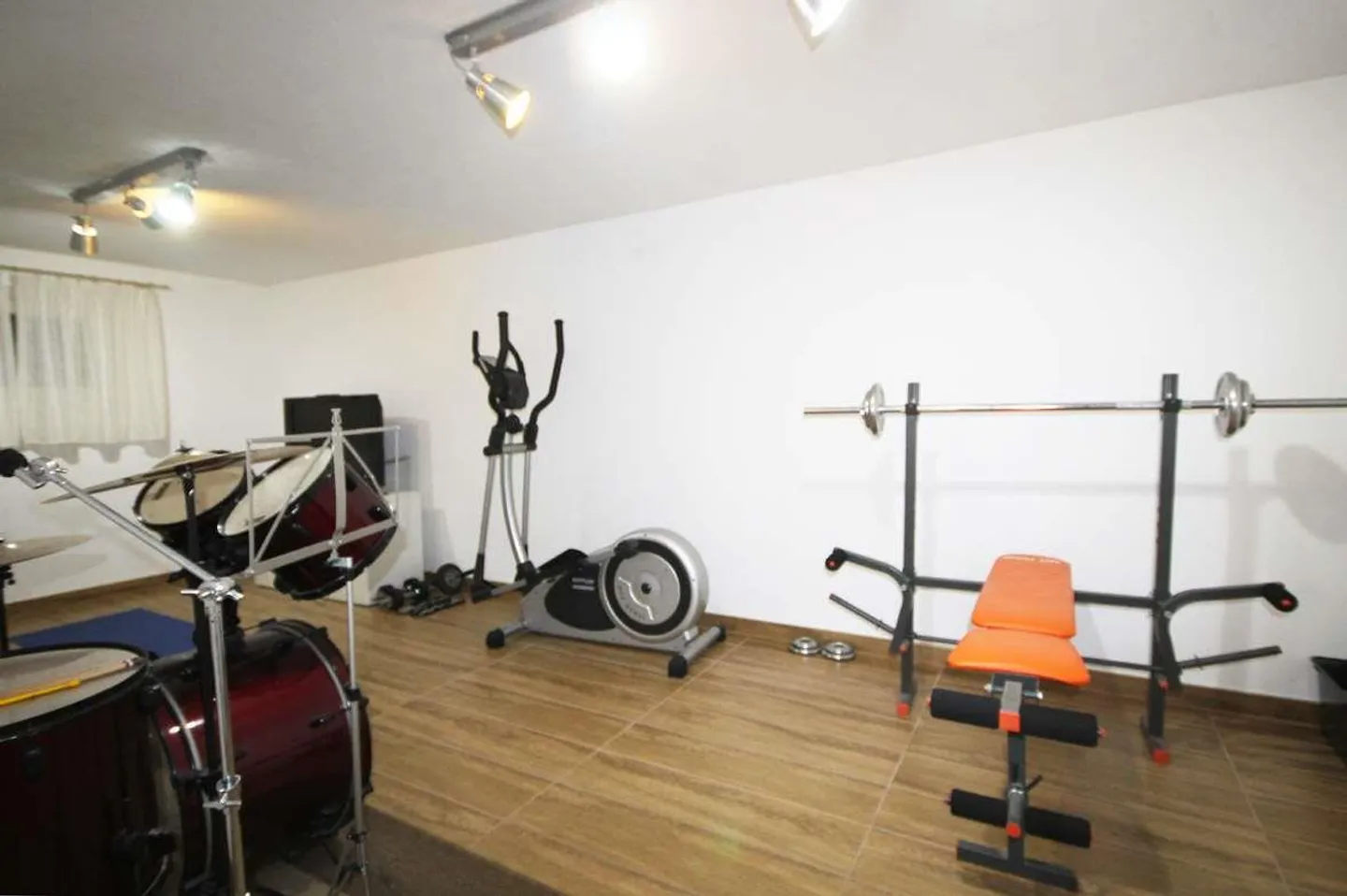 RIVA S.VITALE: GERÄUMIGES EINFAMILIENHAUS - Foto 11 von 12