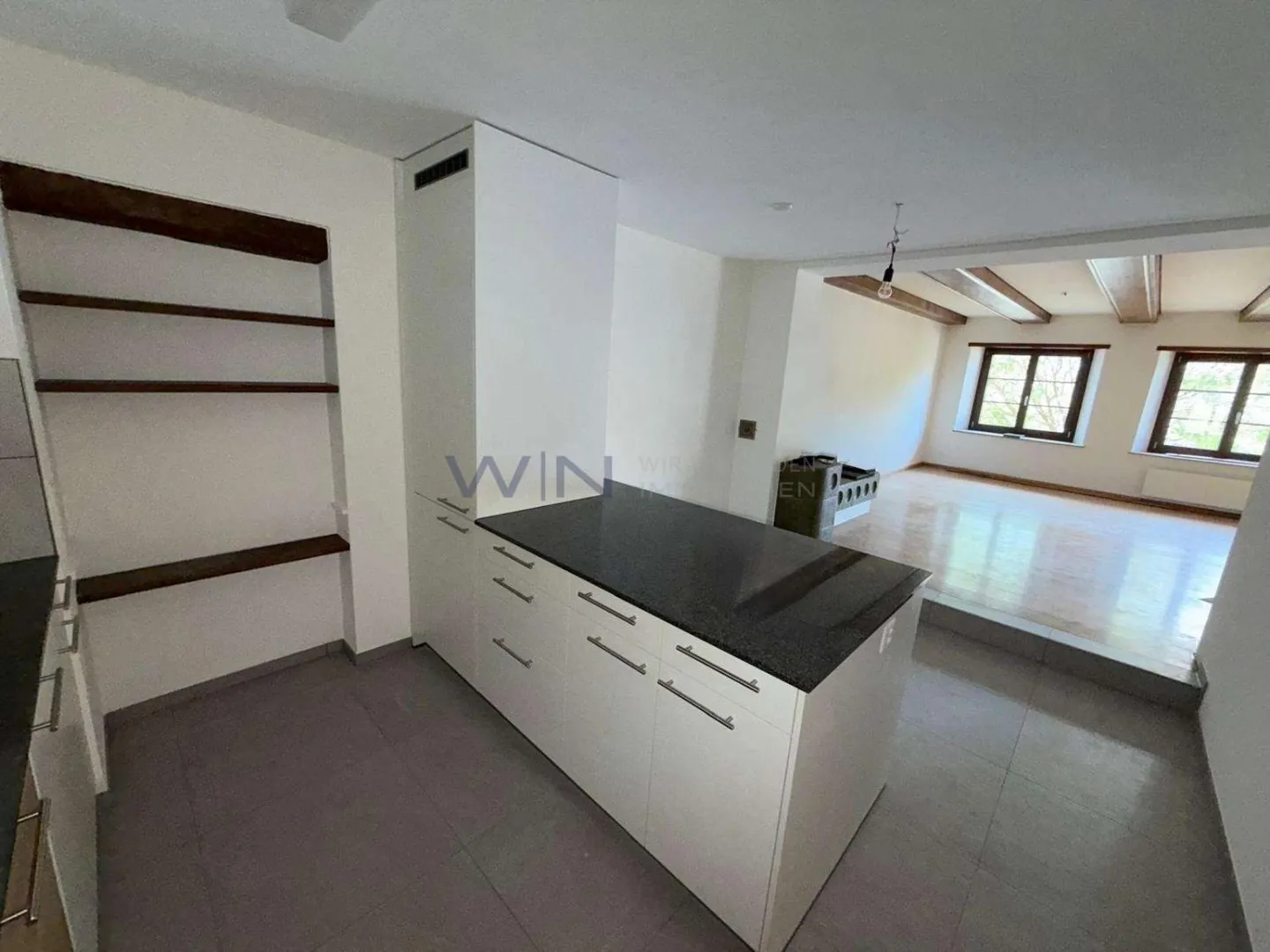 3.5 Room Apartment - Photo 3 of 7