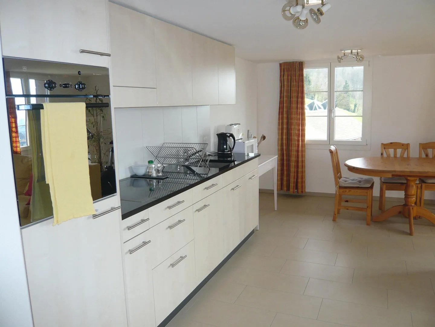 Appartement 2,5 pièces avec vue - Photo 3 sur 10