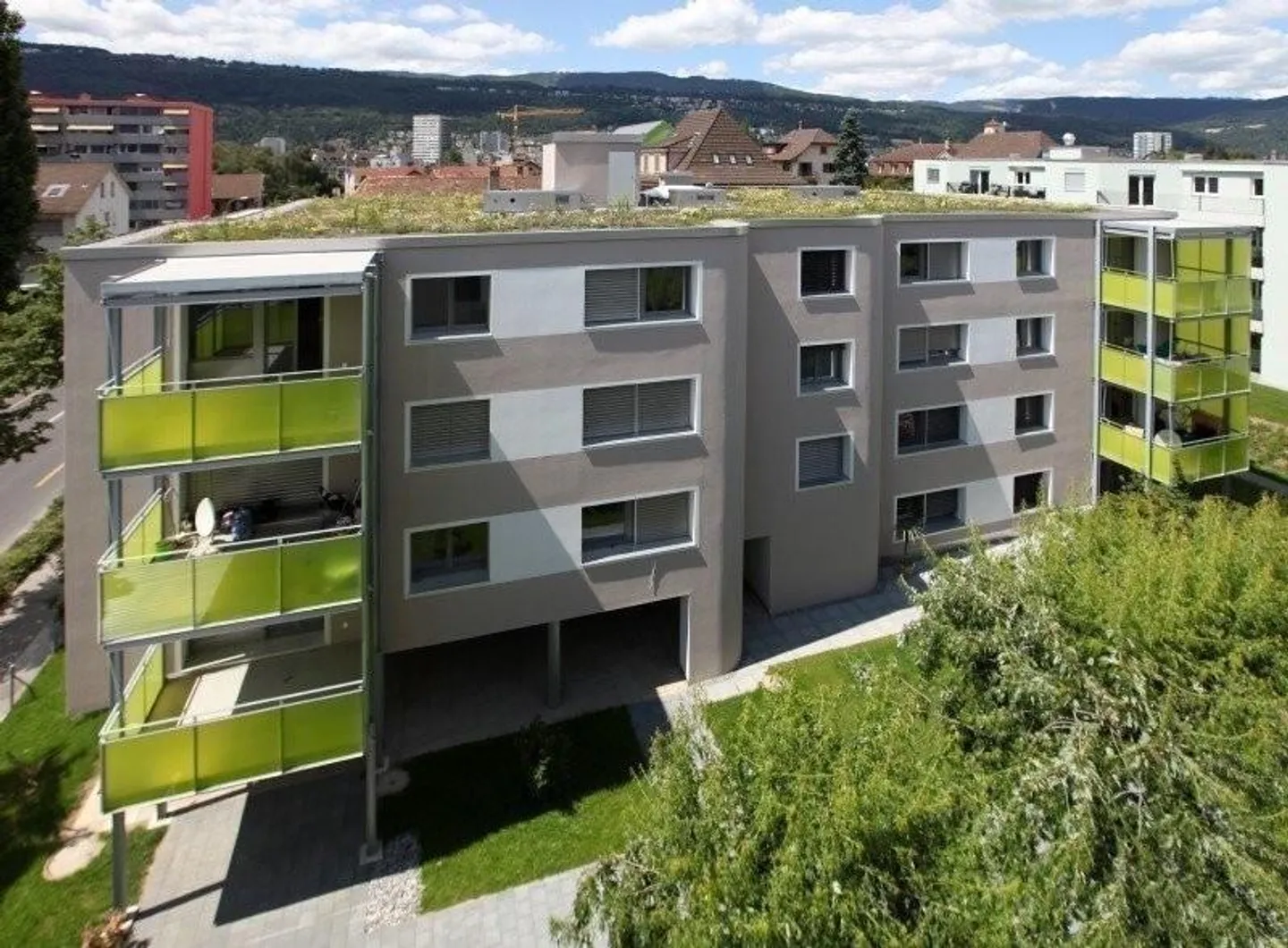 Tenant wanted for 1-room apartment in Biel! - Photo 1 of 7