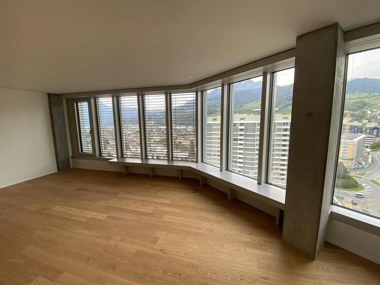 Luxuswohnung im Pilatus Tower - Foto 4 von 15