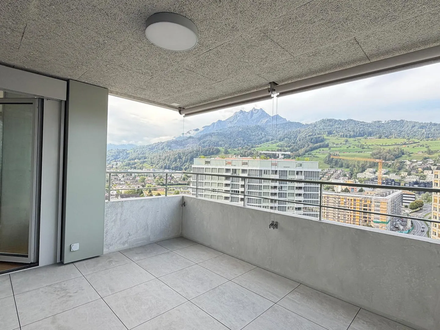 Luxuswohnung im Pilatus Tower - Foto 11 von 15