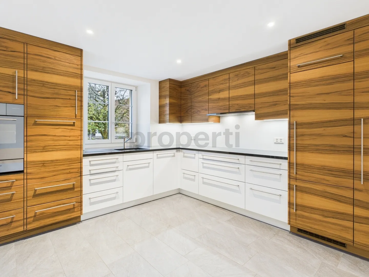 Attraktive 3.5-Zimmer-Wohnung mit Balkon in Zweidlen - Foto 4 von 12