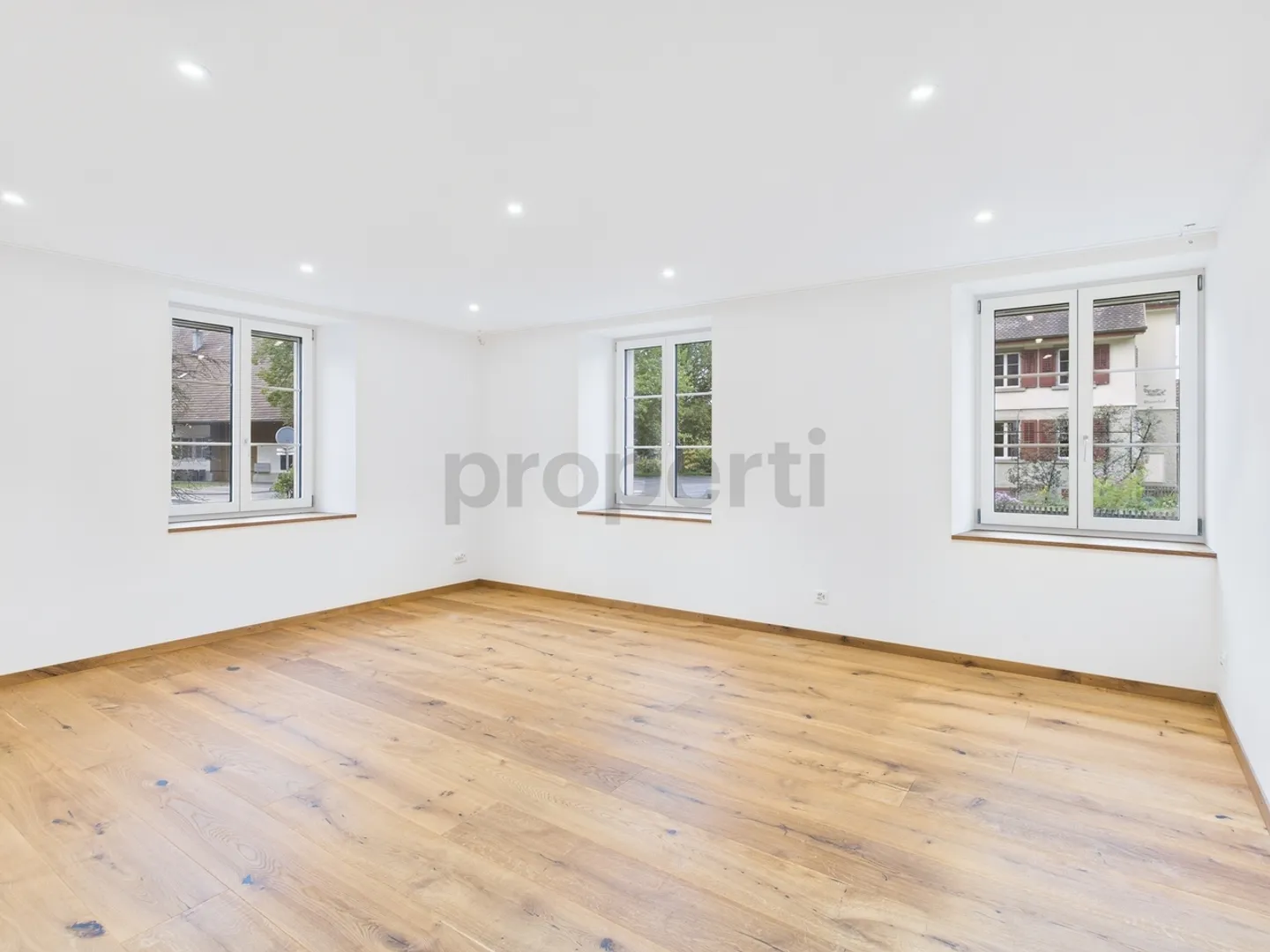 Attraktive 3.5-Zimmer-Wohnung mit Balkon in Zweidlen - Foto 2 von 12