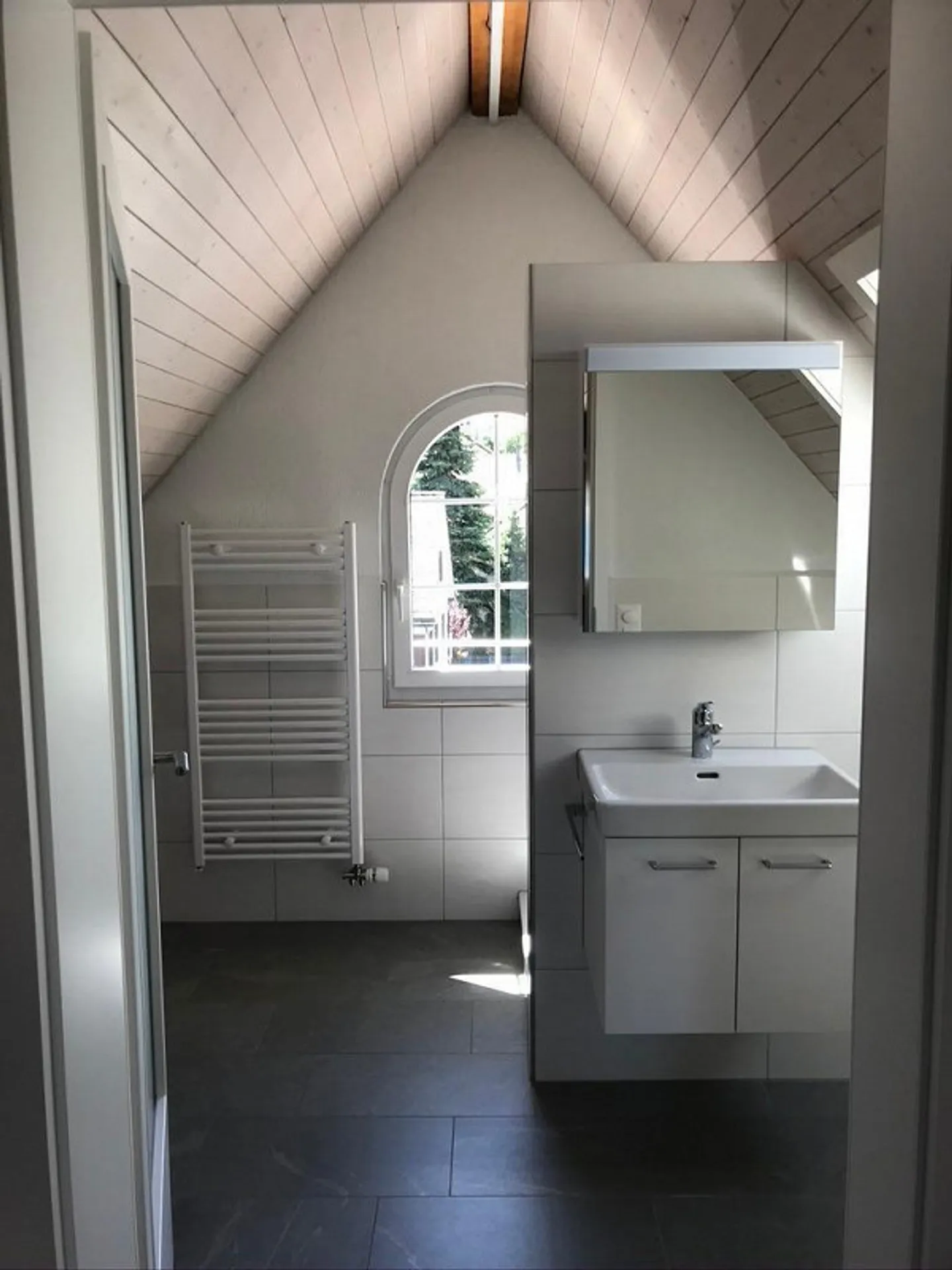 Appartamento duplex 4.5 stanze con vista lago - Foto 10 di 13