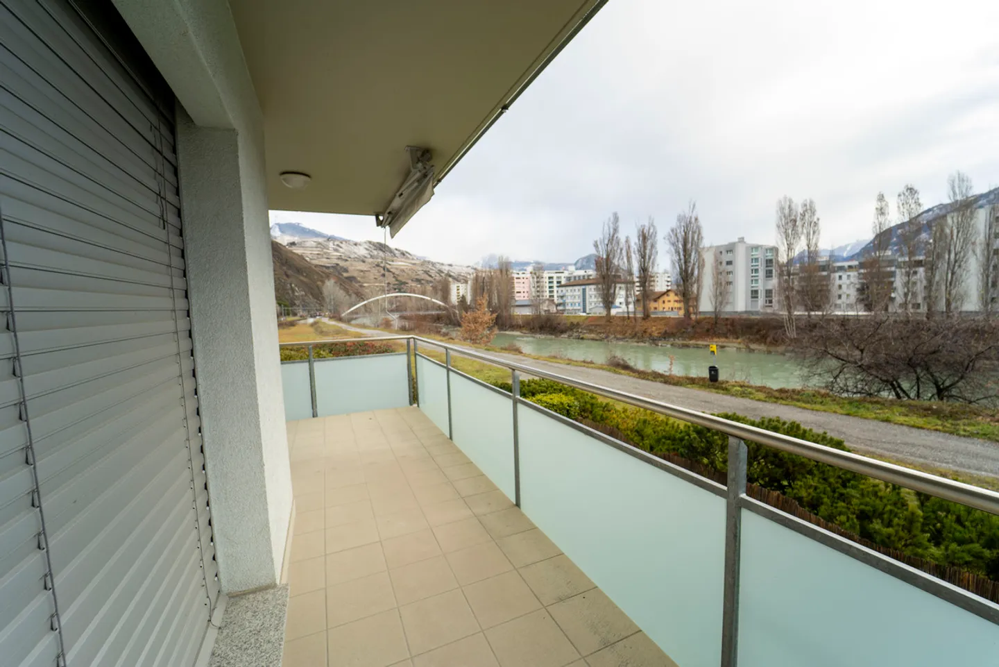 Appartamento 4,5 locali vicino al centro di Sion - Foto 1 di 15