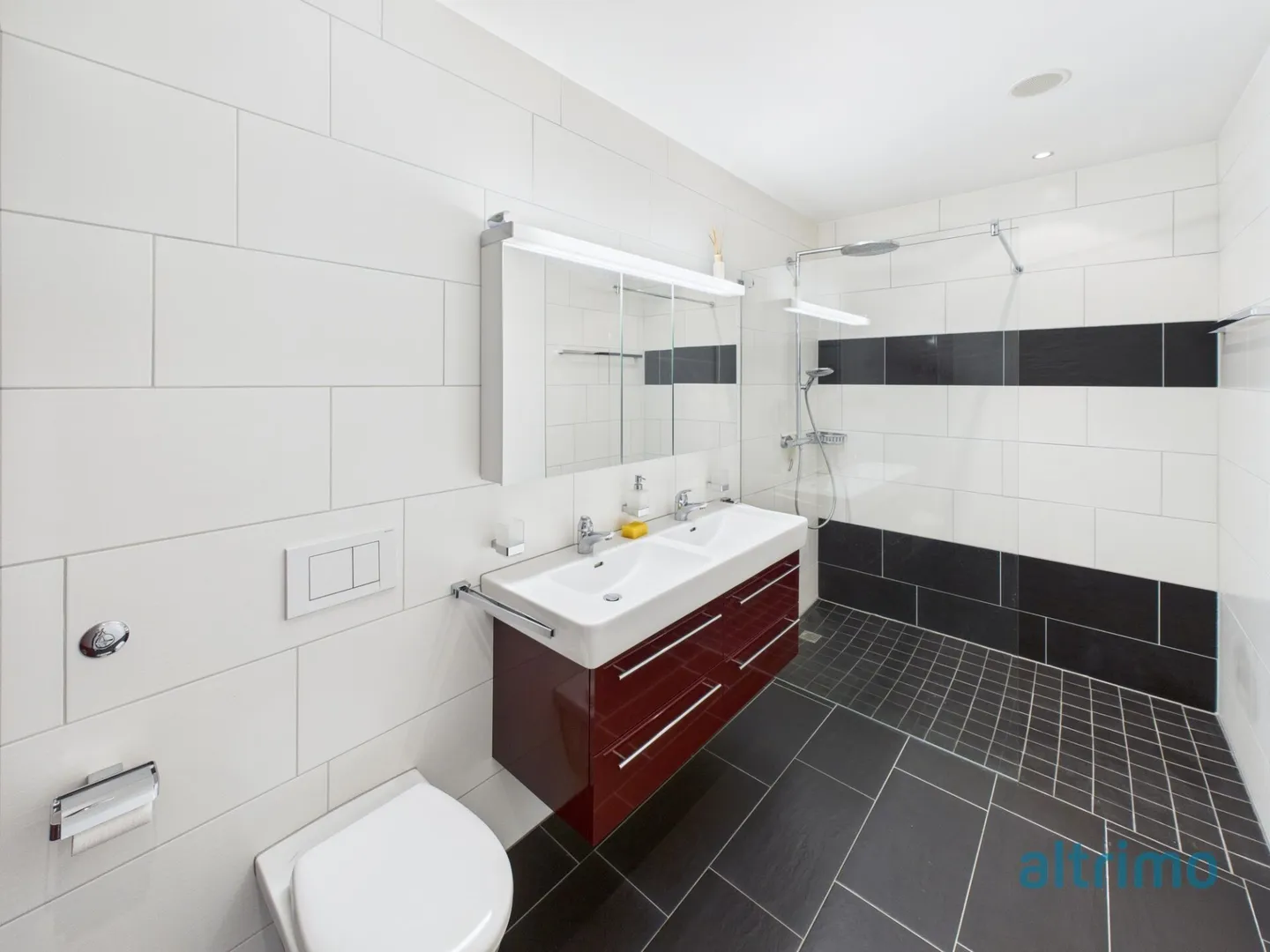 Bright 4.5-room apartment with thoughtful room layout in the green - Photo 8 of 9