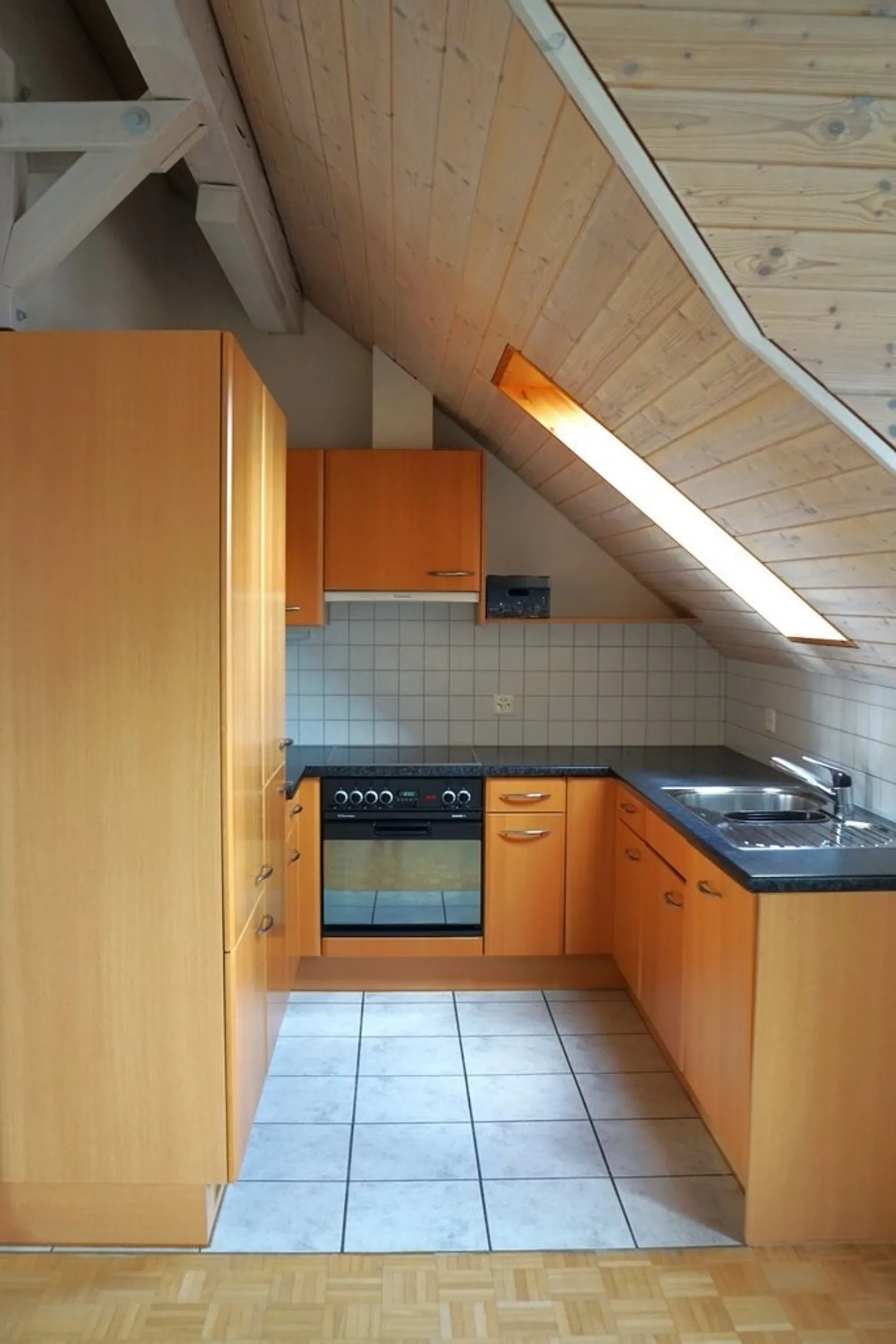 Vivere in una posizione soleggiata con una vista idilliaca sul lago - Foto 10 di 10