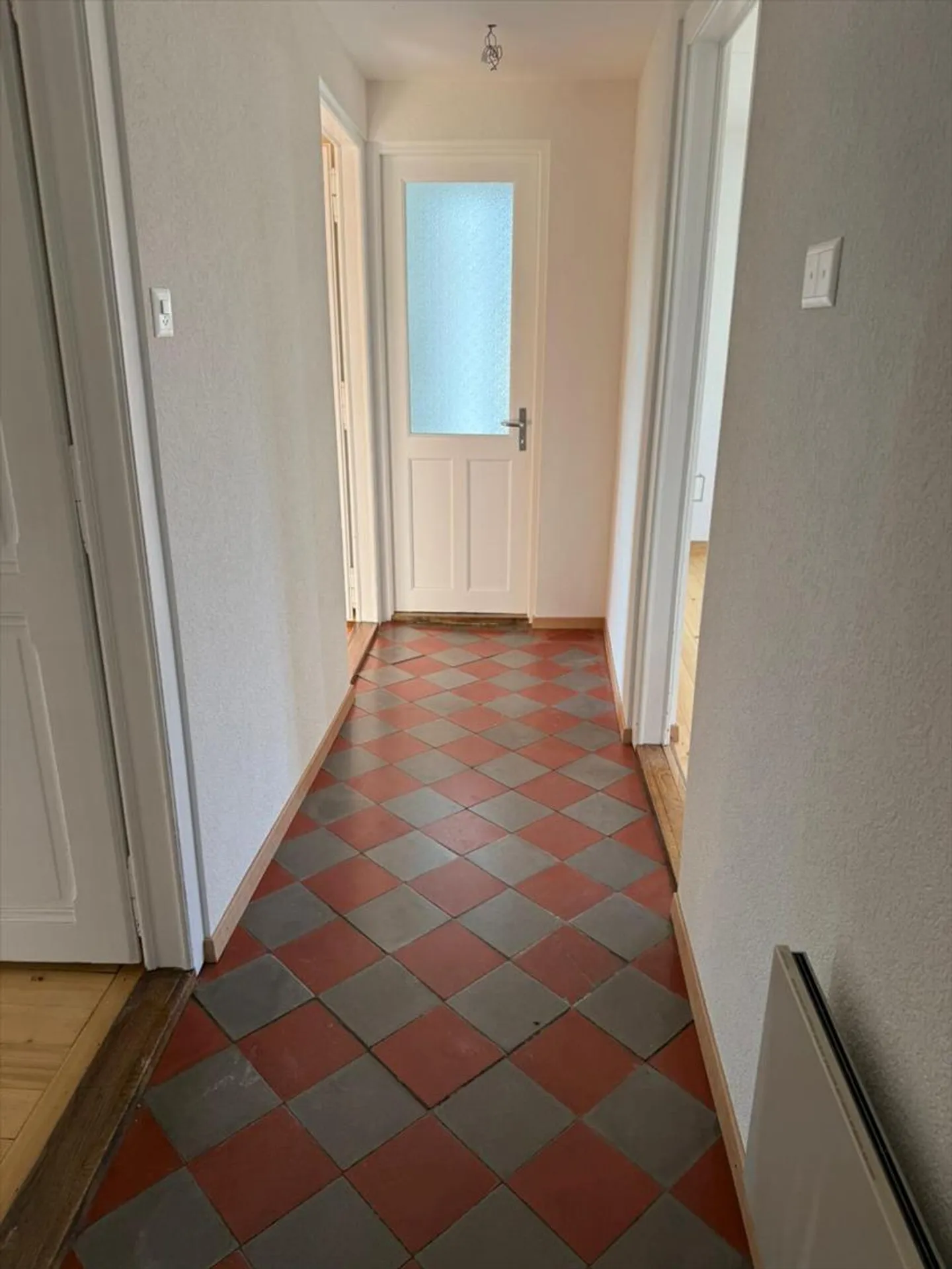 Geräumige Wohnung mit Terrasse - Foto 10 von 13