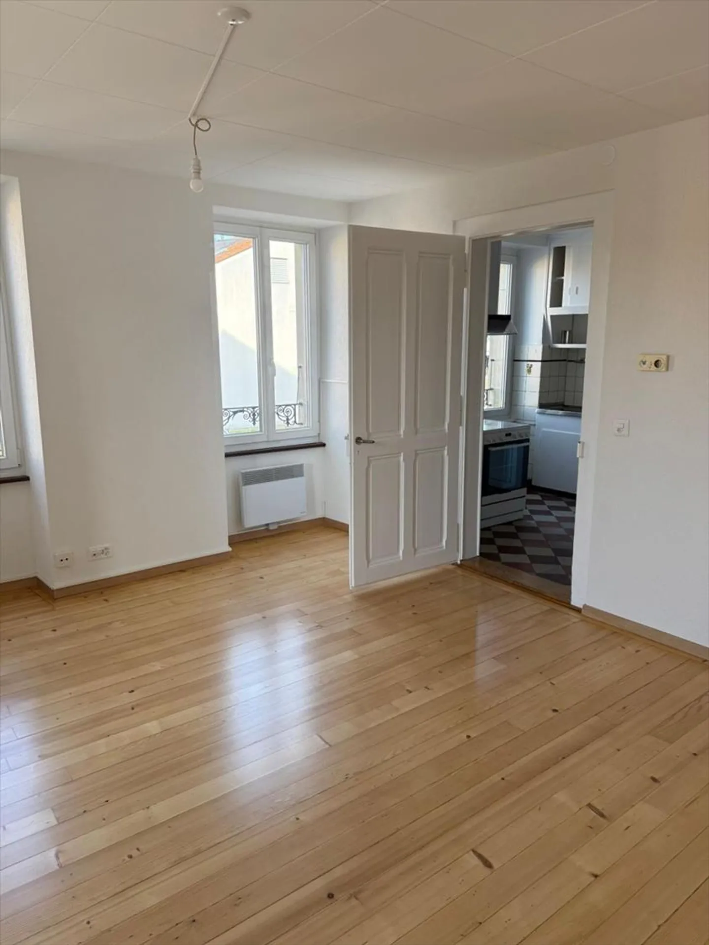 Geräumige Wohnung mit Terrasse - Foto 11 von 13