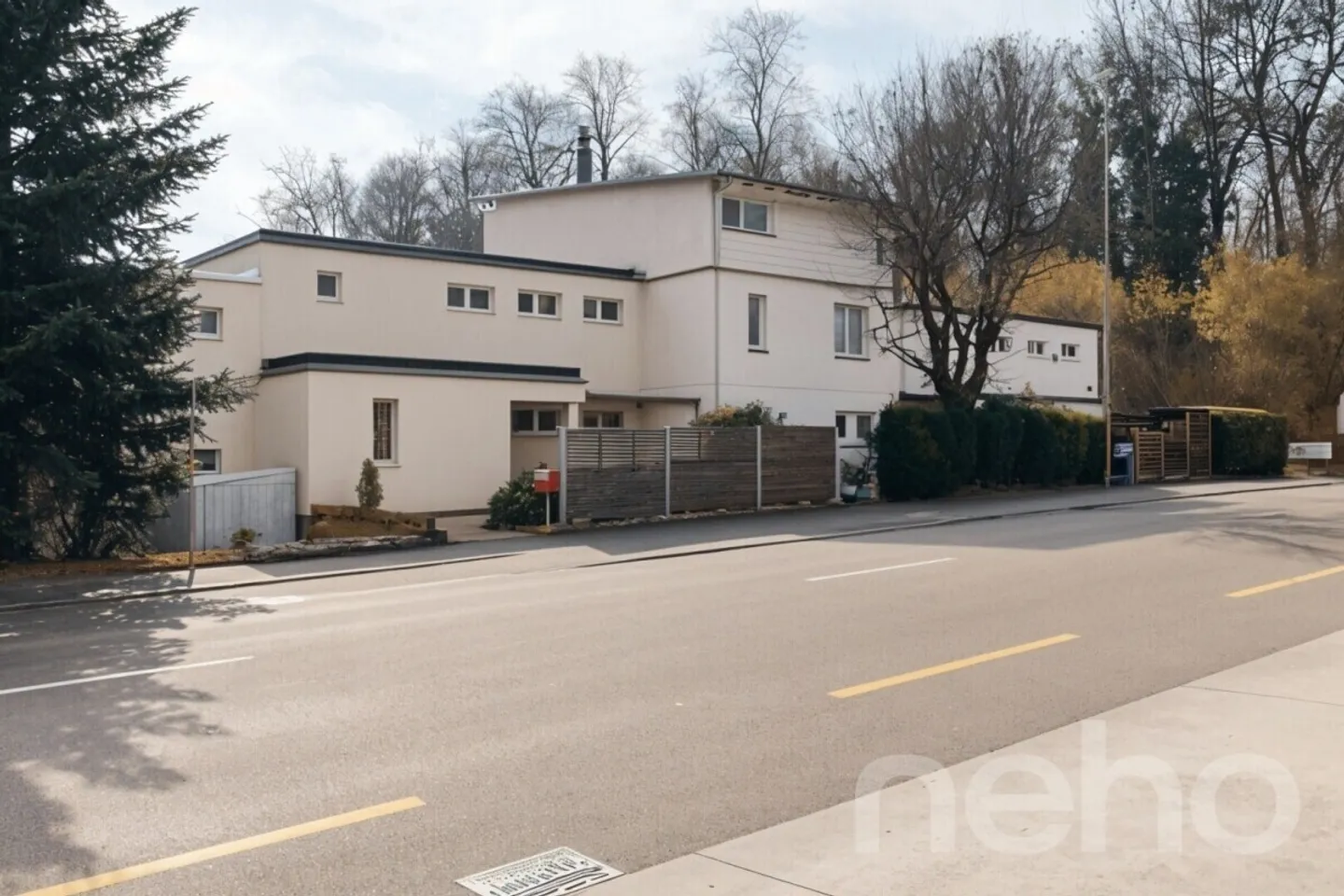 Charmantes Reihenhaus mit Garten - Foto 1 von 13