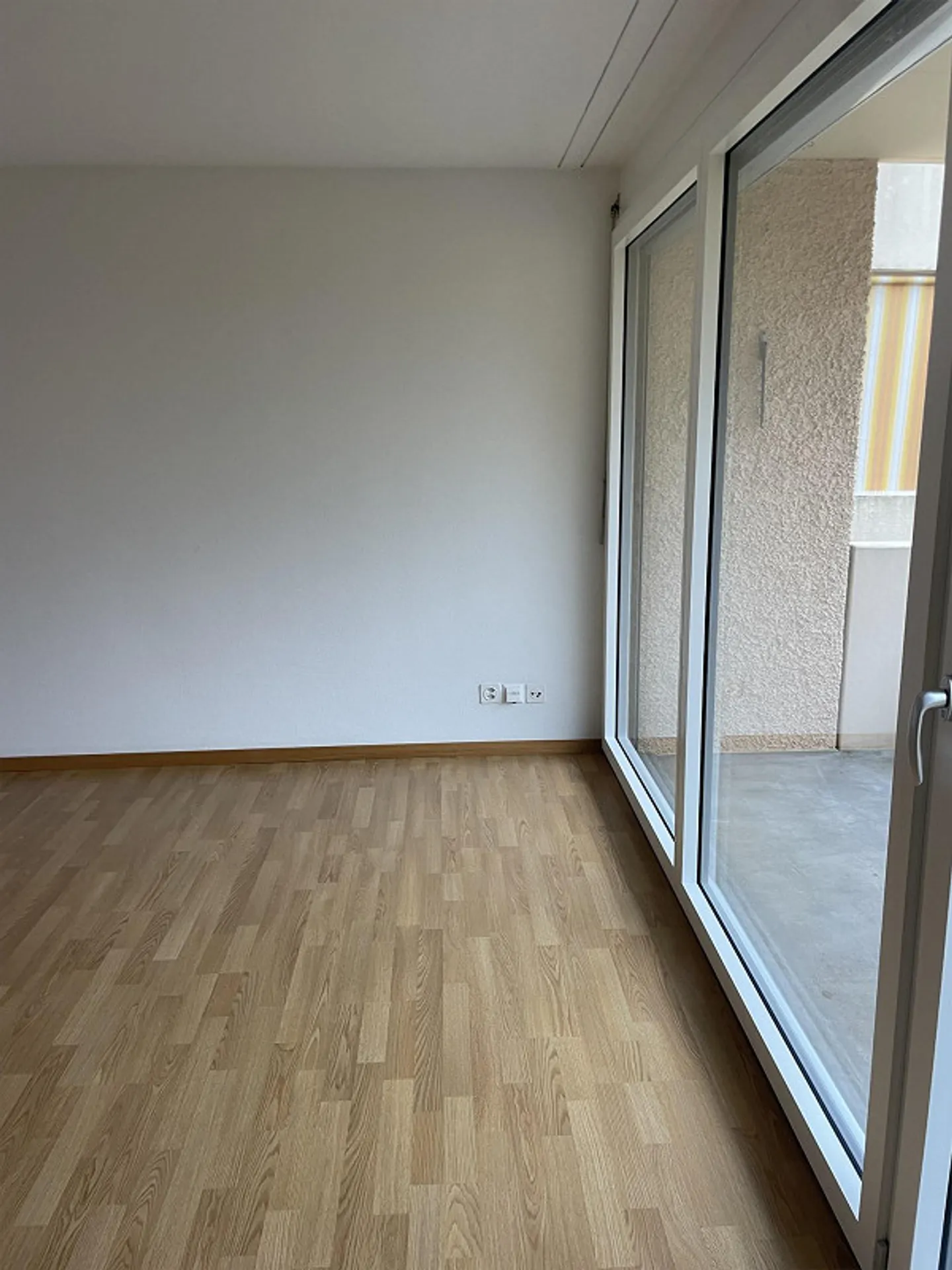Charmante 1.5-Zimmer-Wohnung mit Balkon in Adliswil - Foto 4 von 5
