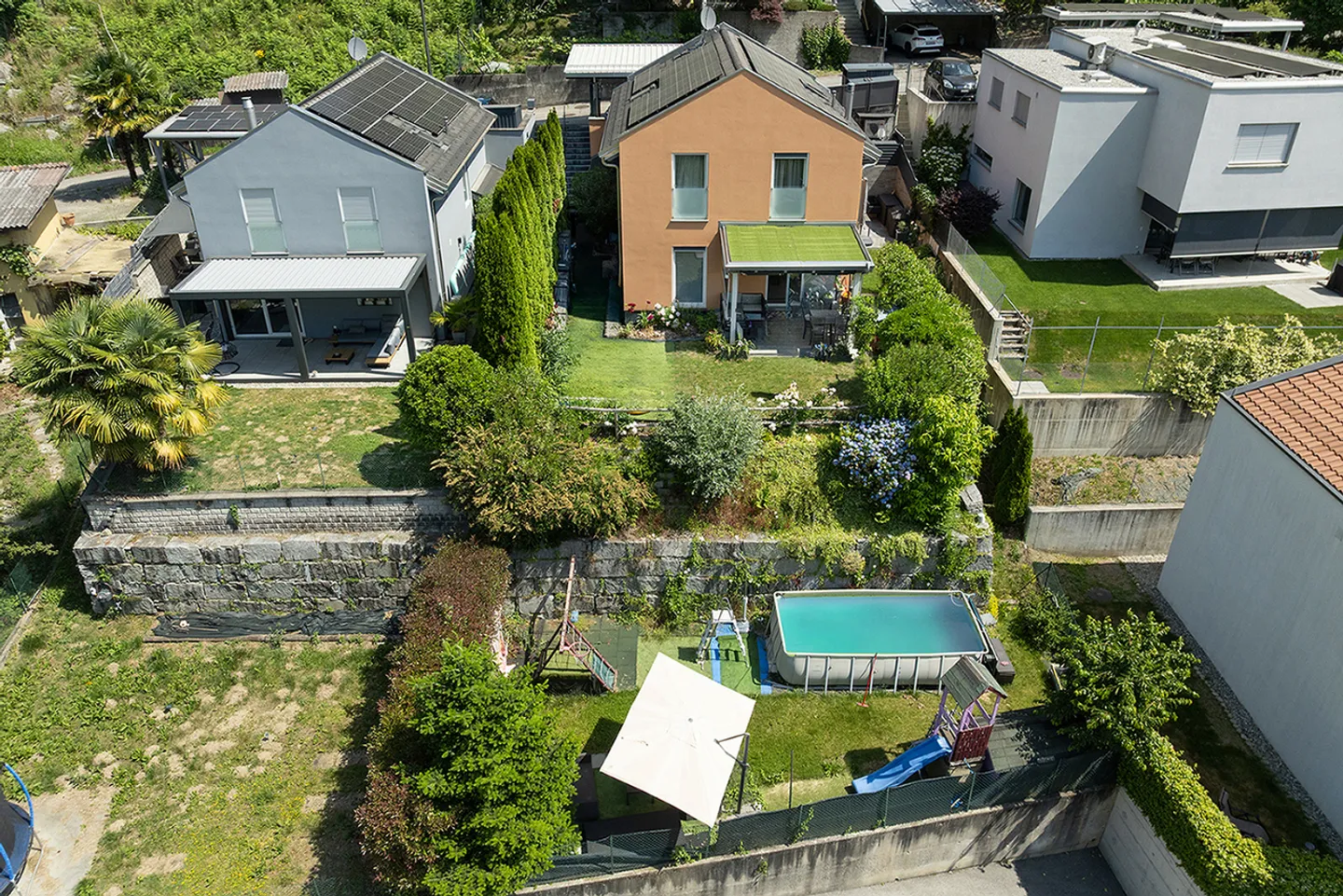 Modern Family Home in Curio - Photo 1 of 11