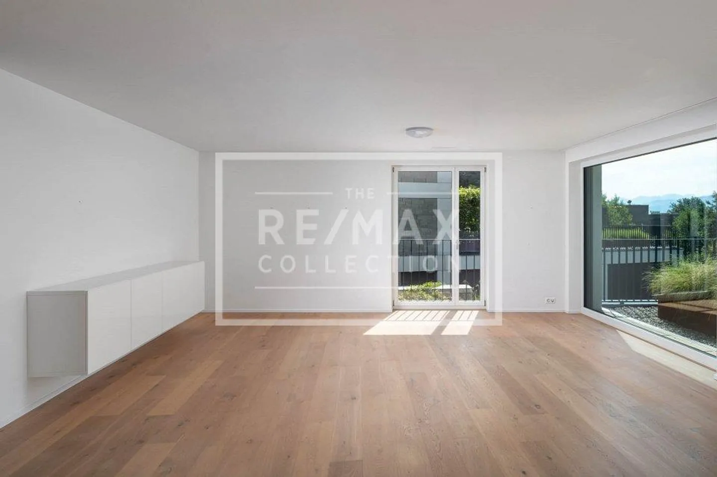 Gold Coast: Stylish Attic Maisonette with Lake View - Photo 13 of 13