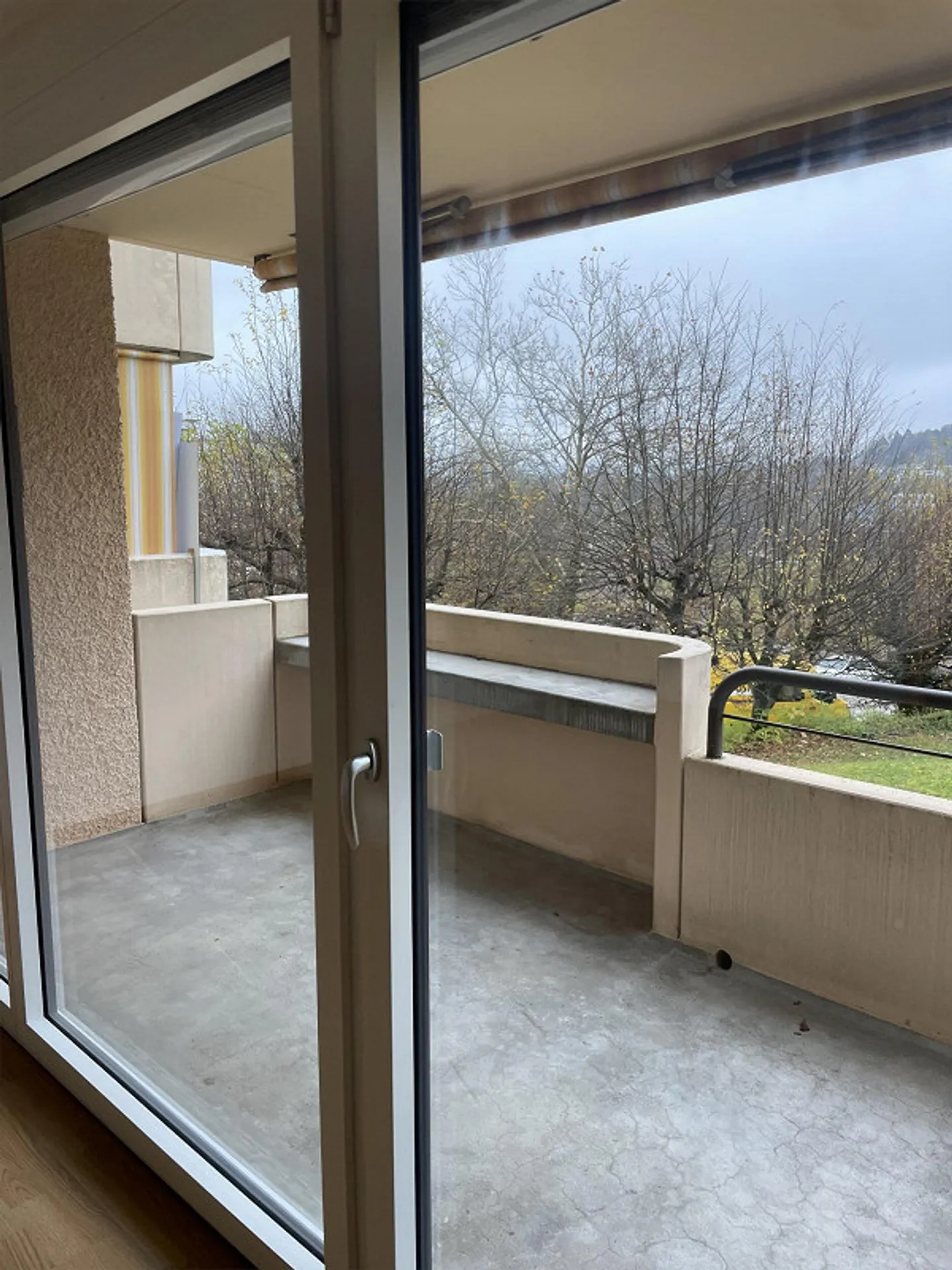 Charmante 1.5-Zimmer-Wohnung mit Balkon in Adliswil - Foto 5 von 5