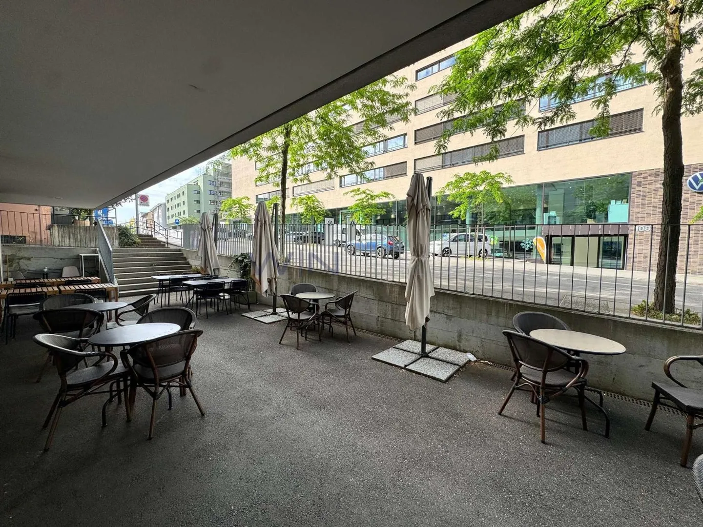 Café 1 pièce - Photo 4 sur 5