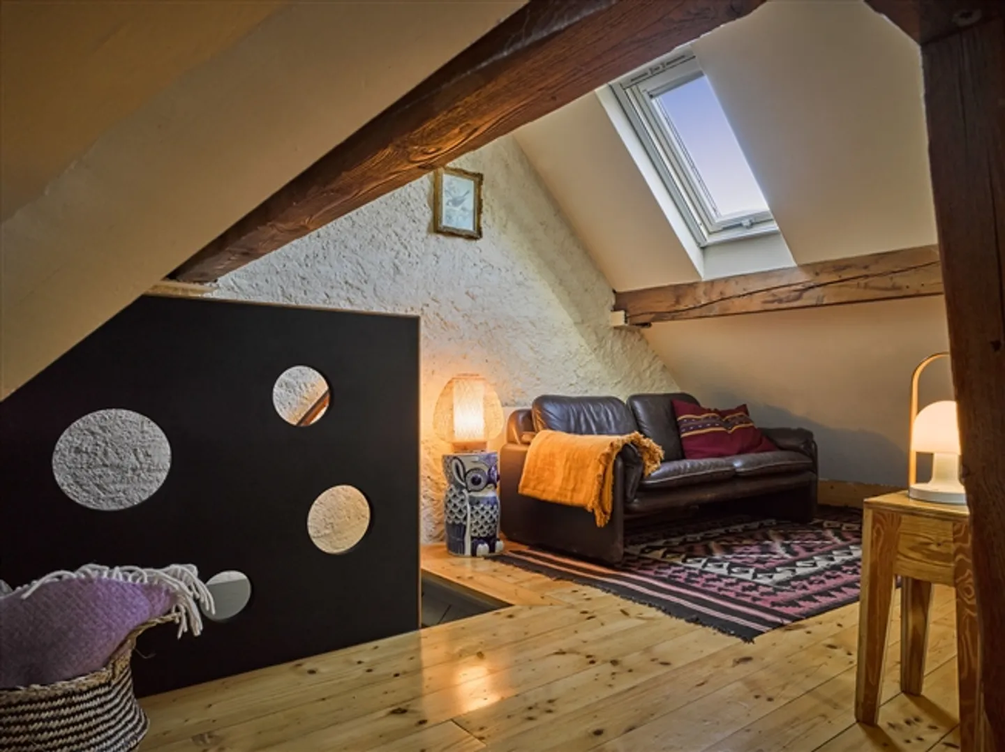 «4 ZIMMER-HAUS IN ZÜRICH - KREIS 5 INDUSTRIEQUARTIER, MÖBLIERT, TEMPORÄR» - Photo 2 sur 10