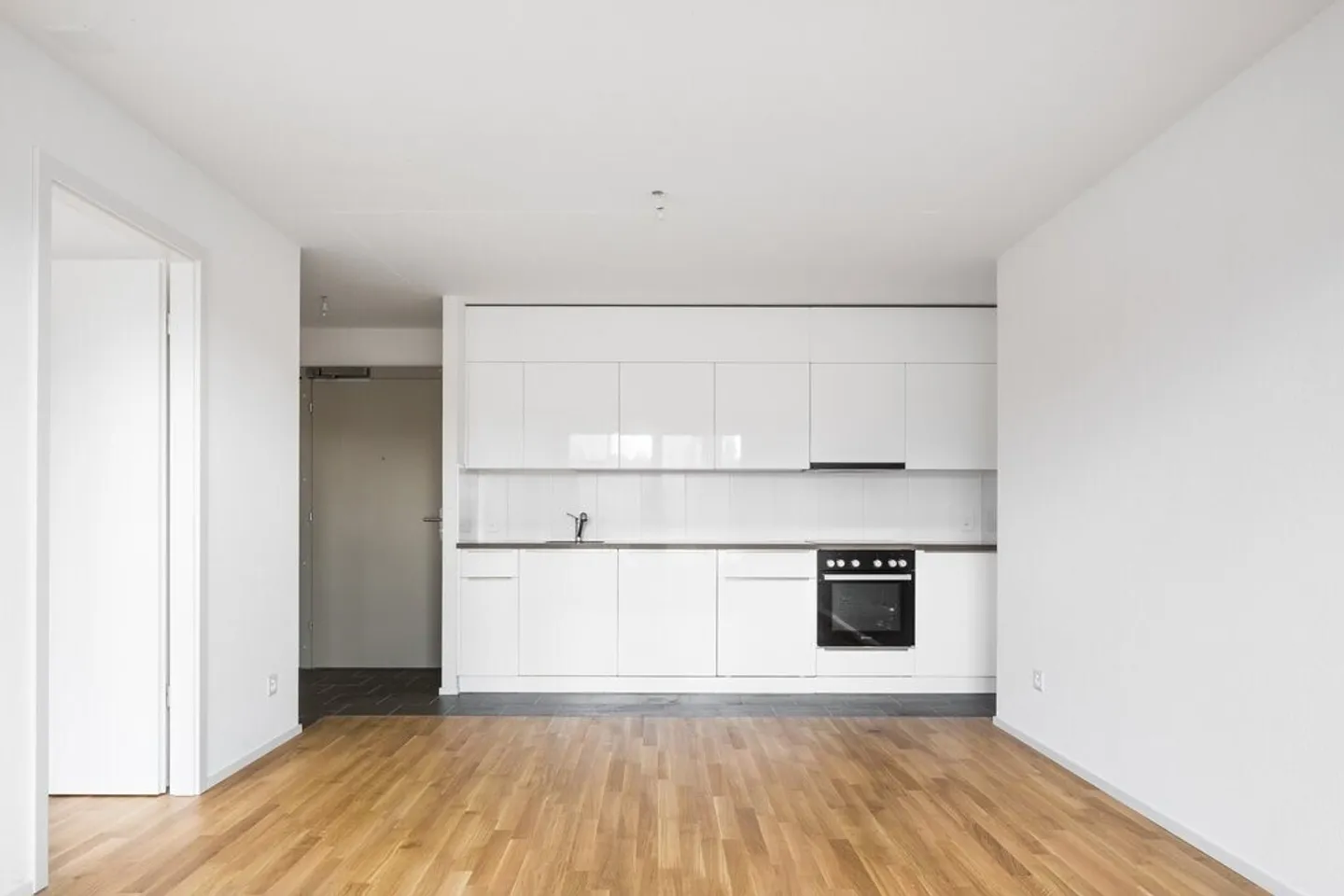 To seize! Magnificent furnished accommodation just steps from the CFF train station! - Photo 3 of 4