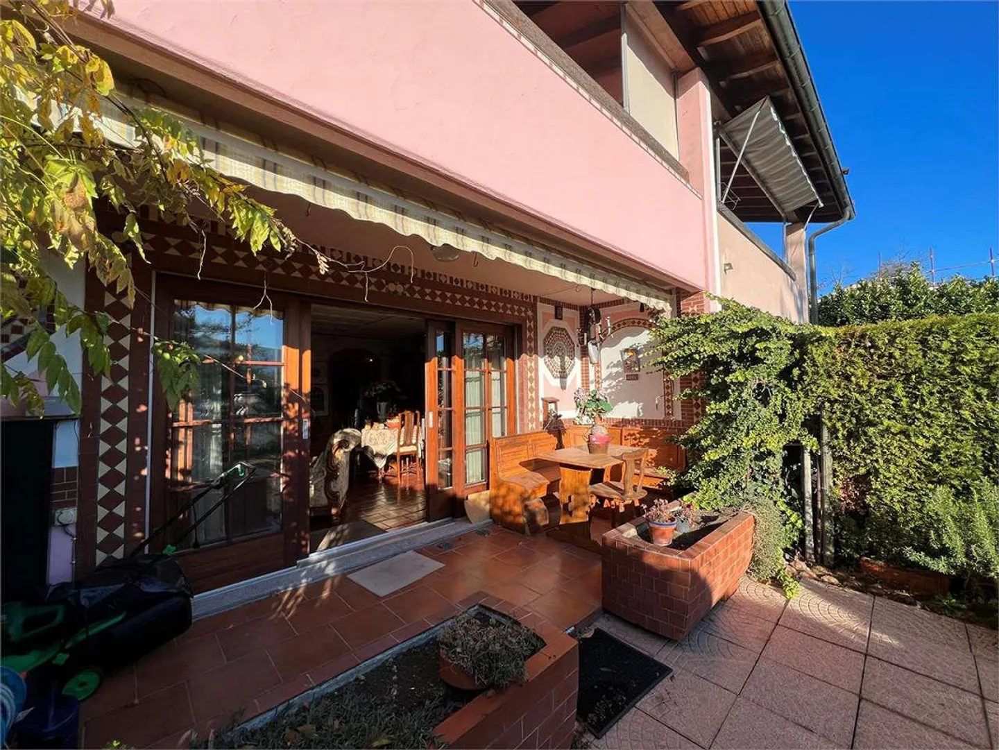 Mediterrane Reihenhaus - Foto 1 von 13