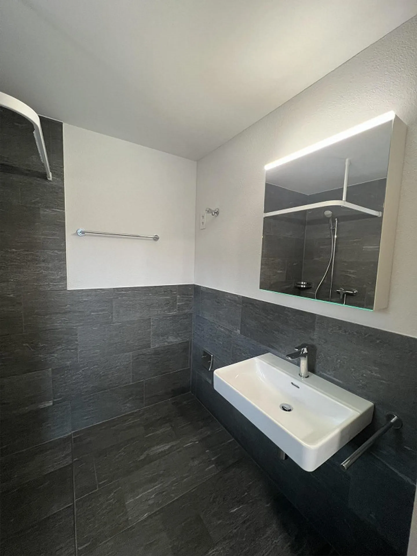 Modernes Apartment in der Natur - Foto 10 von 11