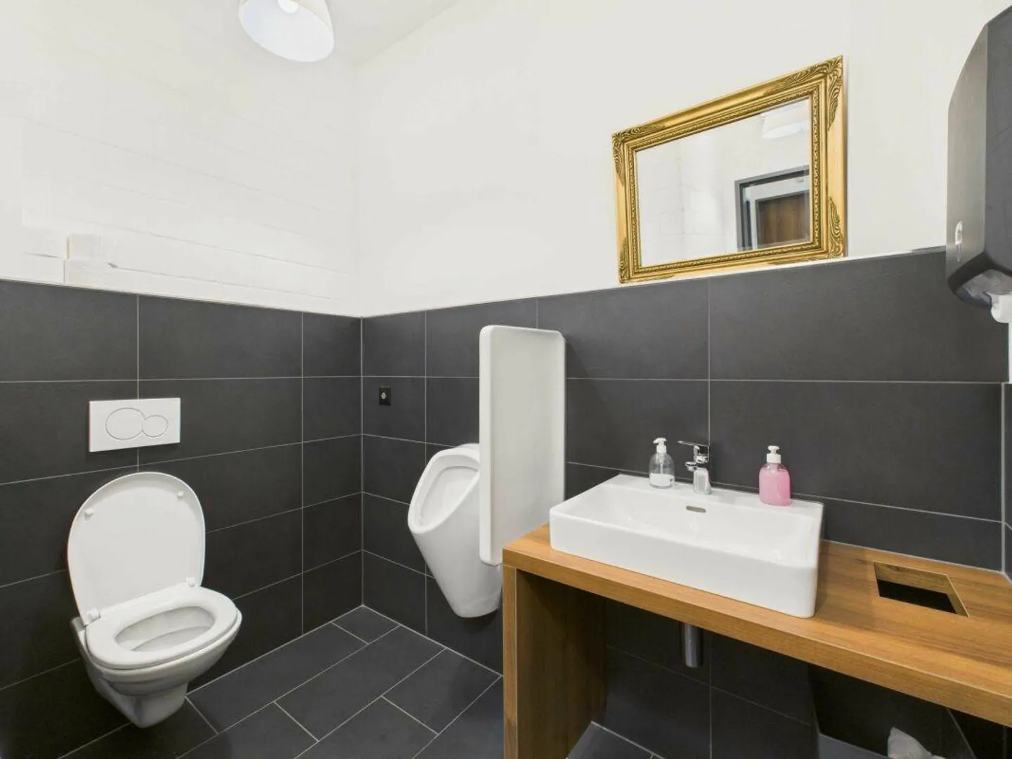 Flexible Dachgeschoss Gewerbefläche in modernem Gewerbehaus mit exklusivem Rohausbau - Foto 4 von 6