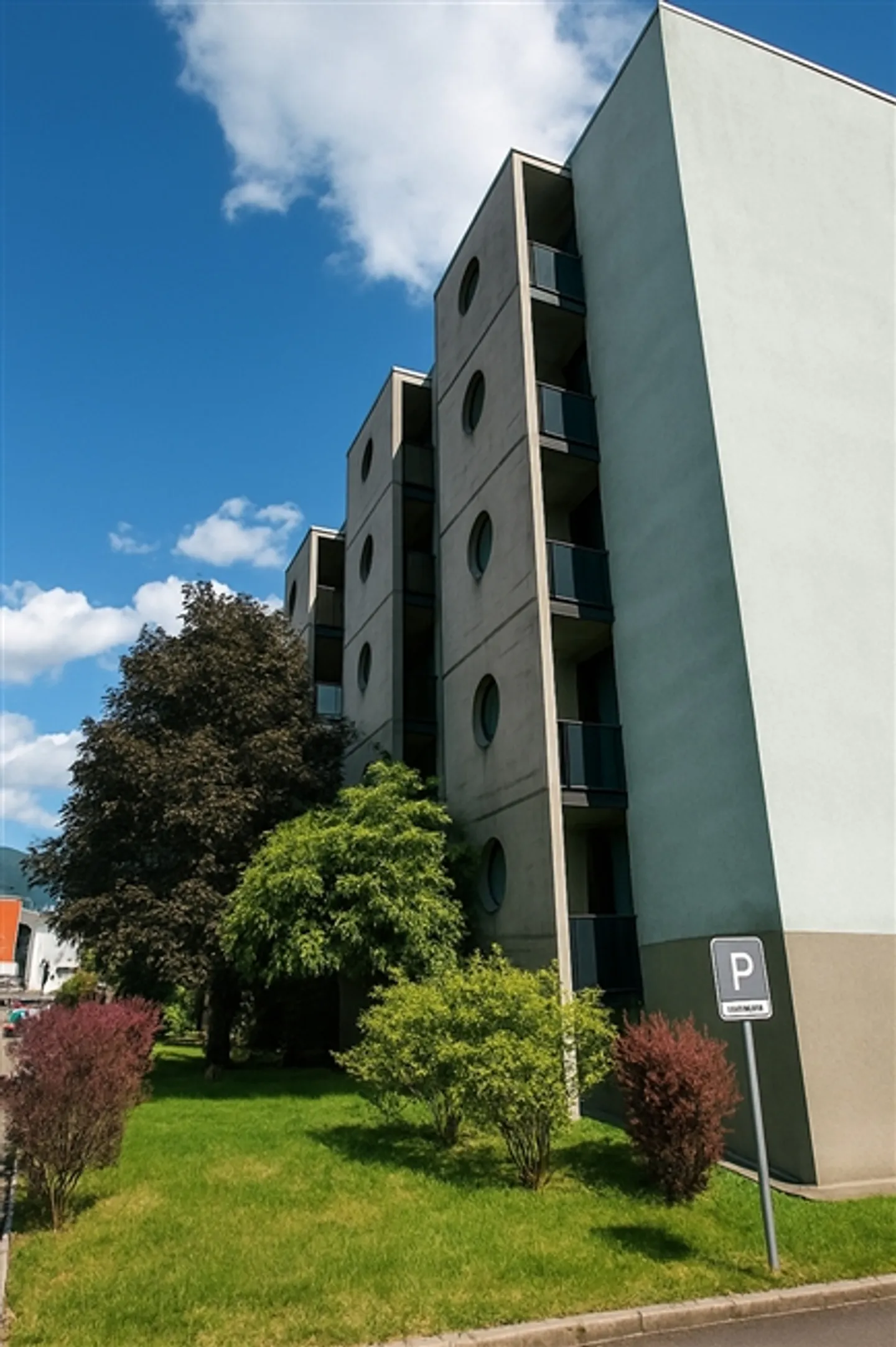 MINUSIO - Vendiamo un immobile a reddito in una zona strategica - Foto 4 di 8