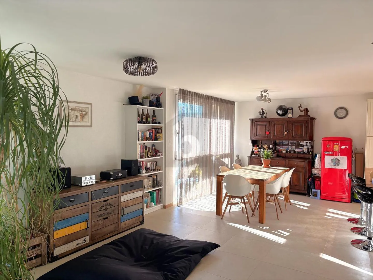 LUMINOSO, MODERNO E SPAZIOSO - Foto 3 di 6