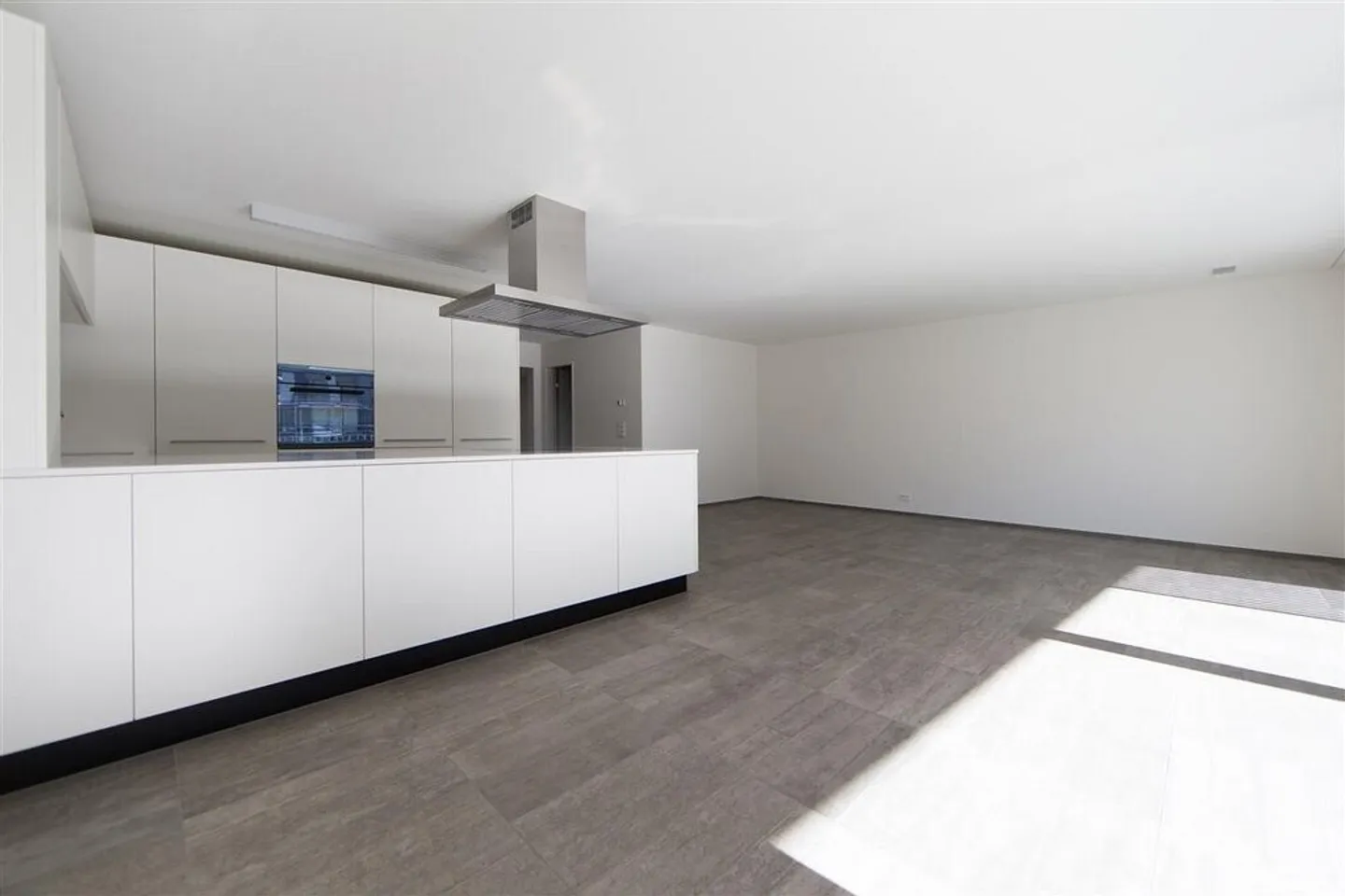 Bellissimo appartamento di 5,5 stanze a Domat/Ems in affitto! - Foto 3 di 7
