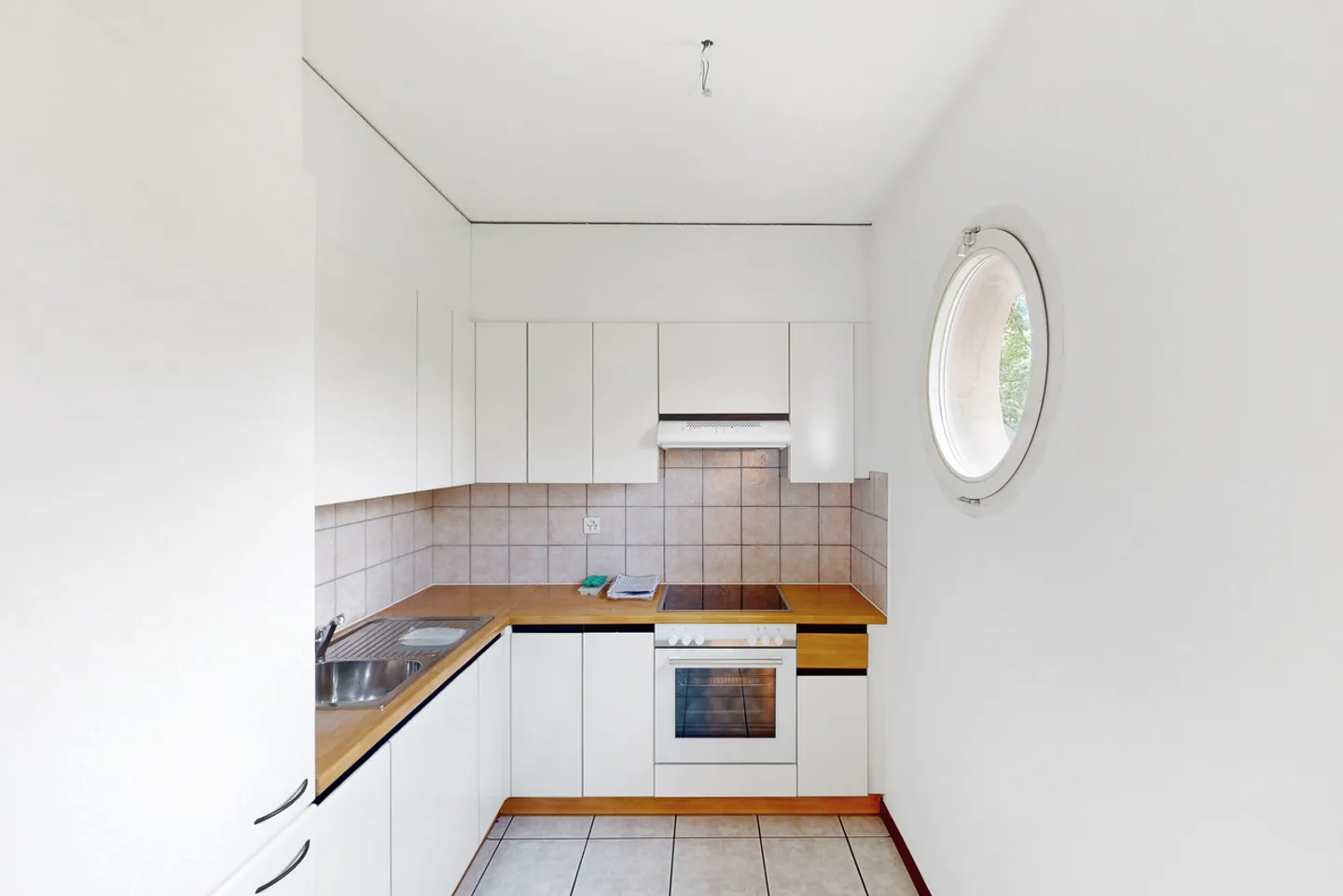 Top floor with terrace and open view in the heart of Viganello - Photo 3 of 10