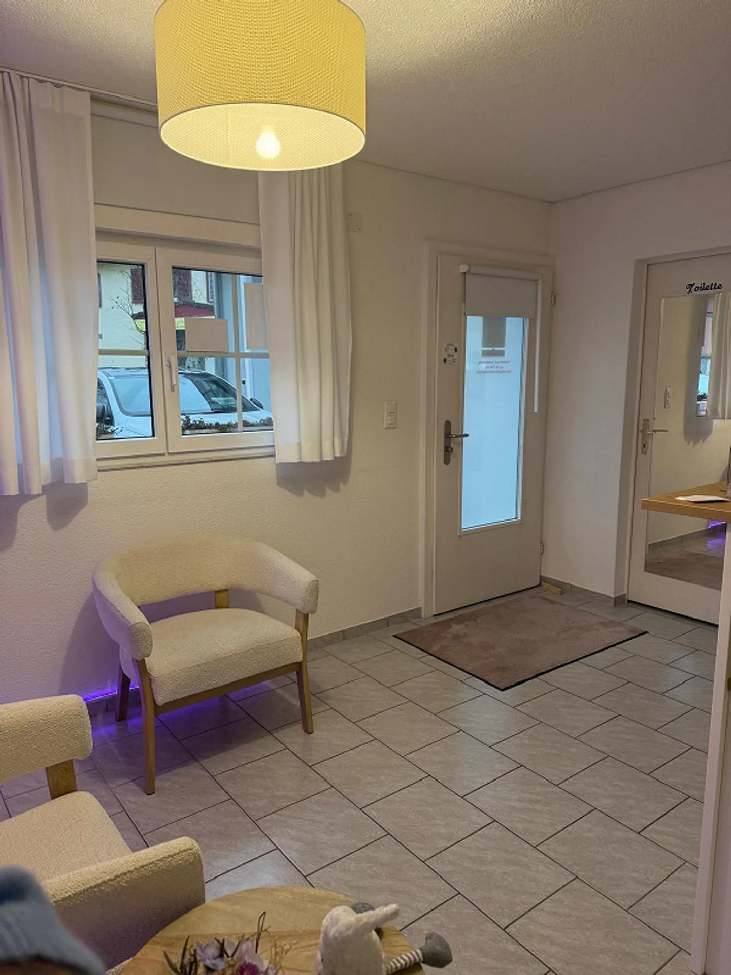 Espace commercial lumineux / appartement à louer - Photo 3 sur 11