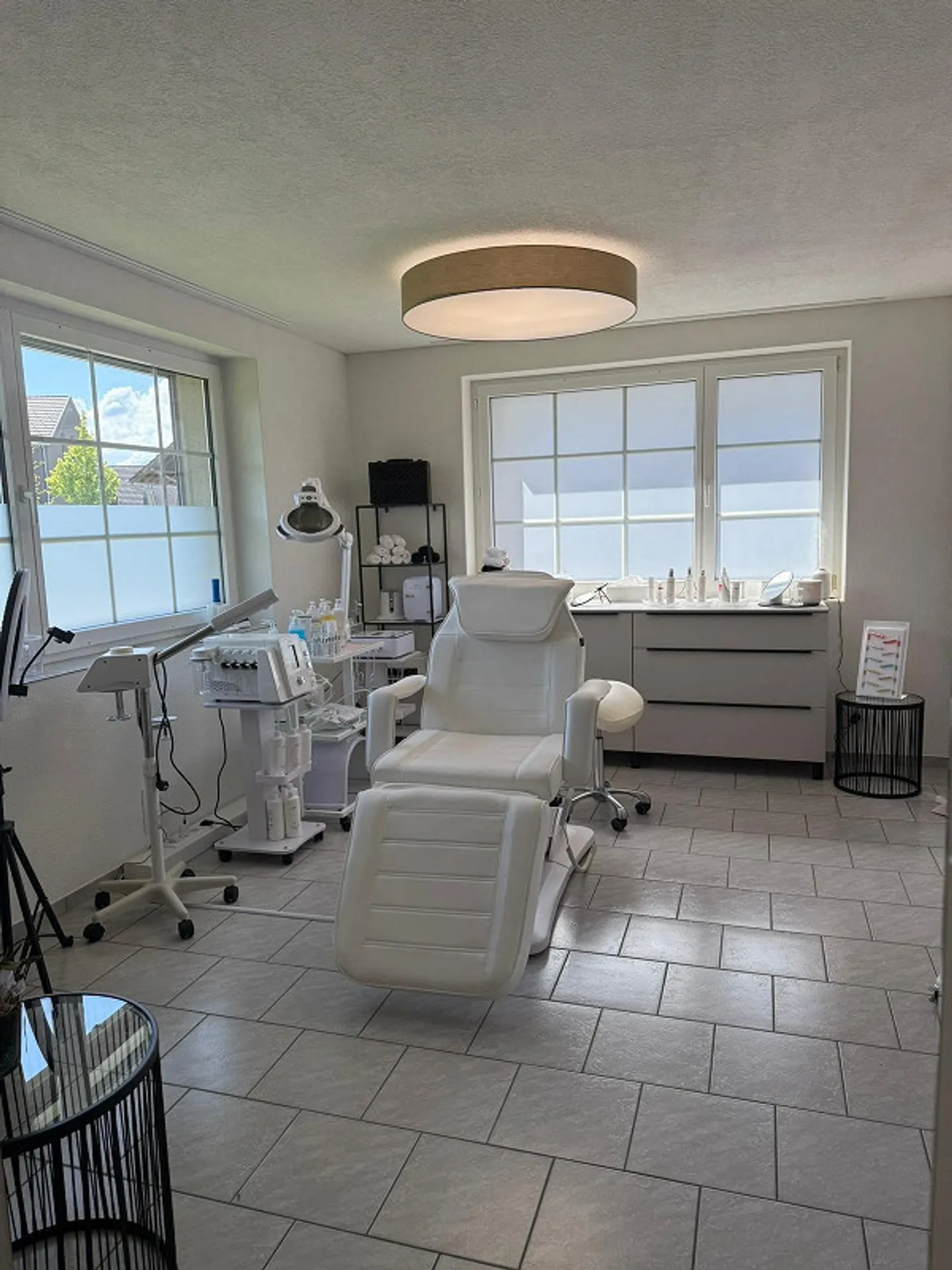 Espace commercial lumineux / appartement à louer - Photo 7 sur 11