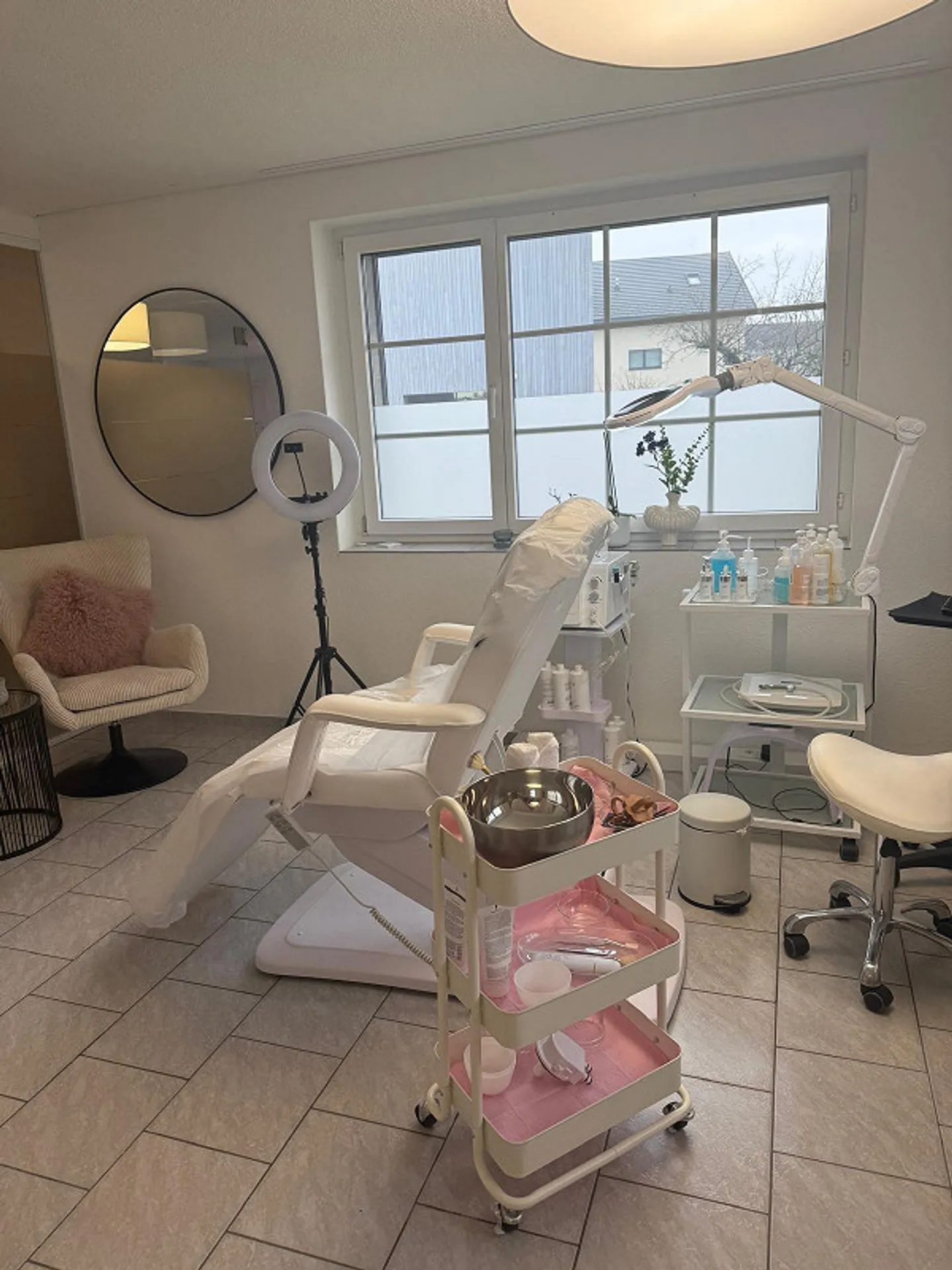 Espace commercial lumineux / appartement à louer - Photo 10 sur 11