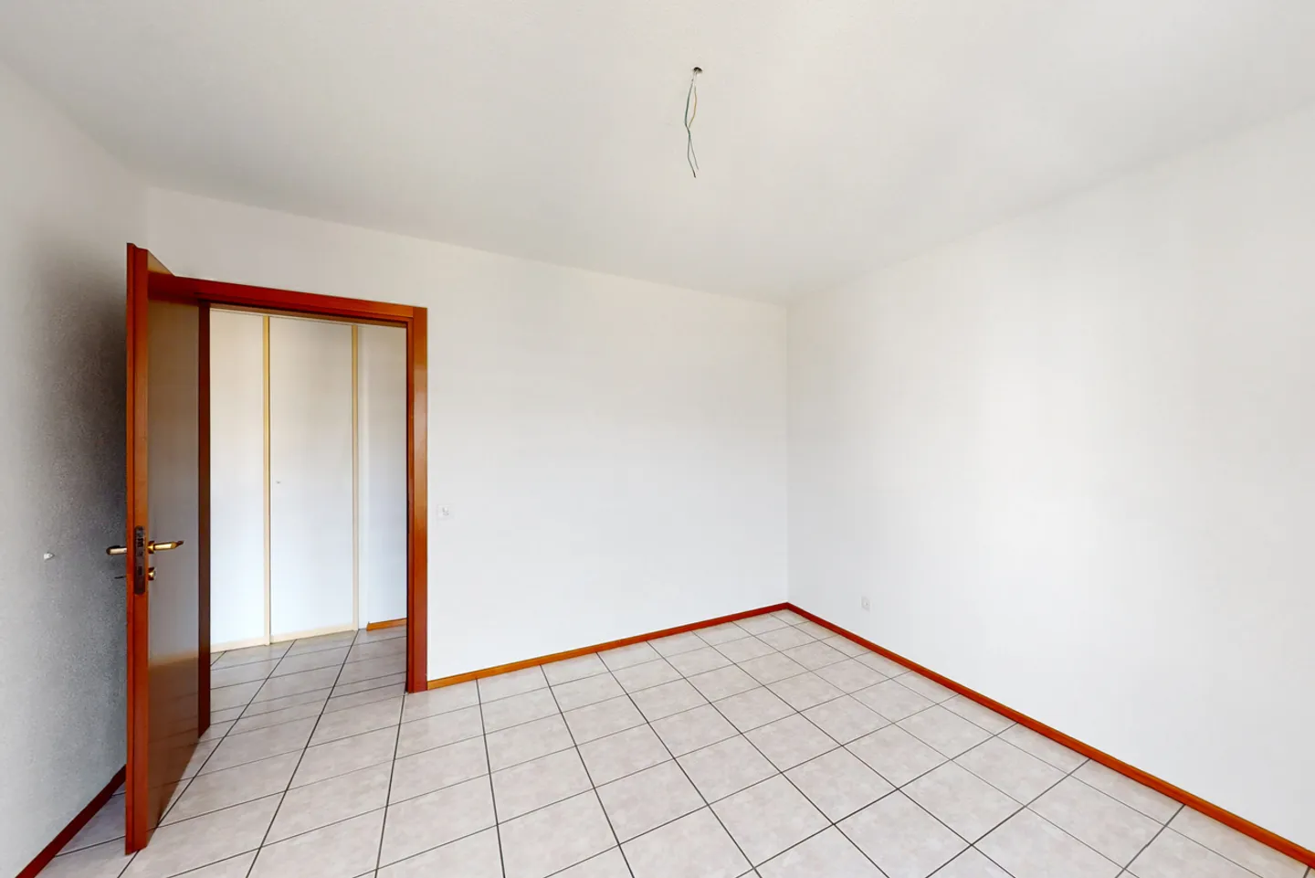 Top floor with terrace and open view in the heart of Viganello - Photo 8 of 10