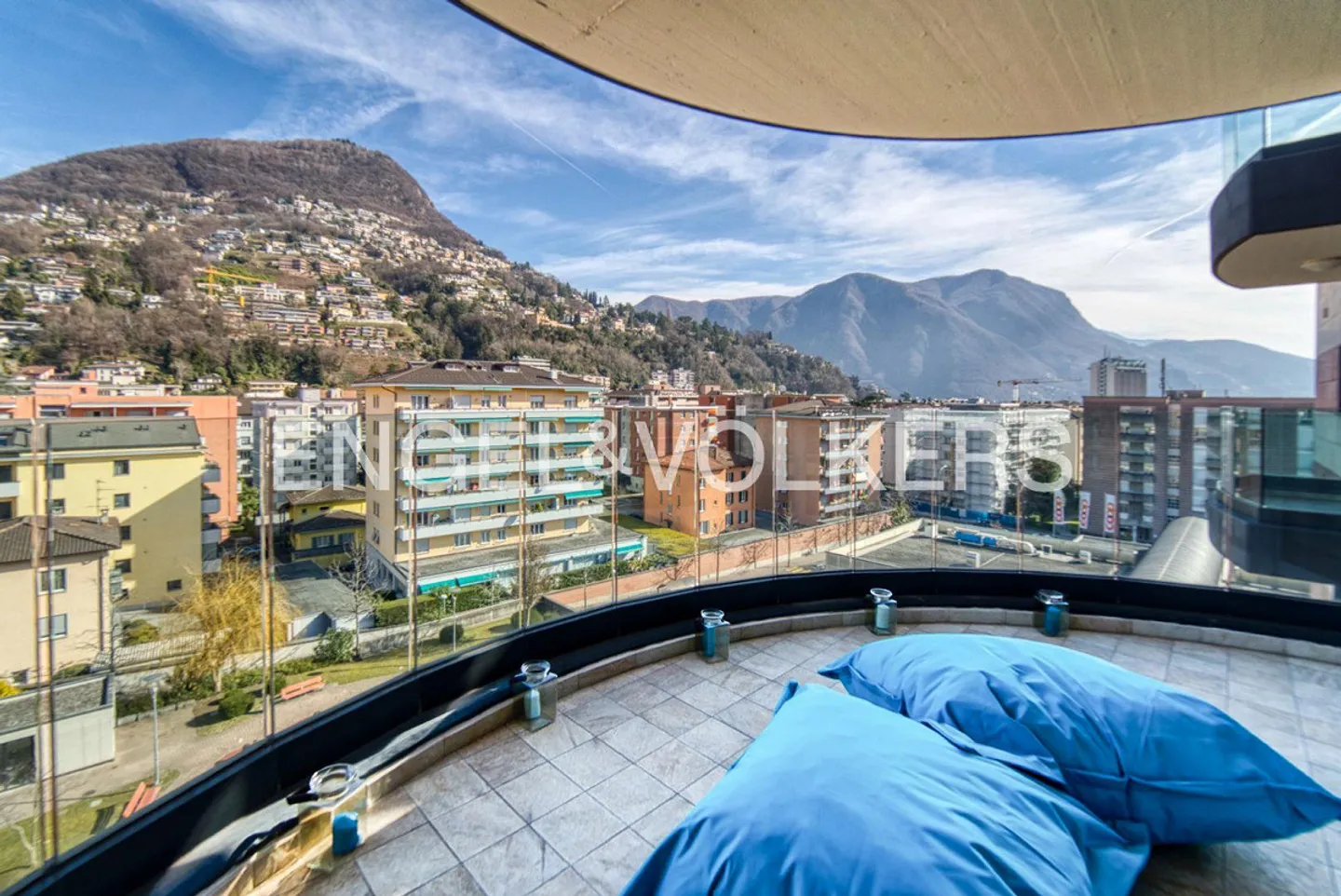 Beautiful Rooftop Terrace with Lake View - Photo 2 of 13