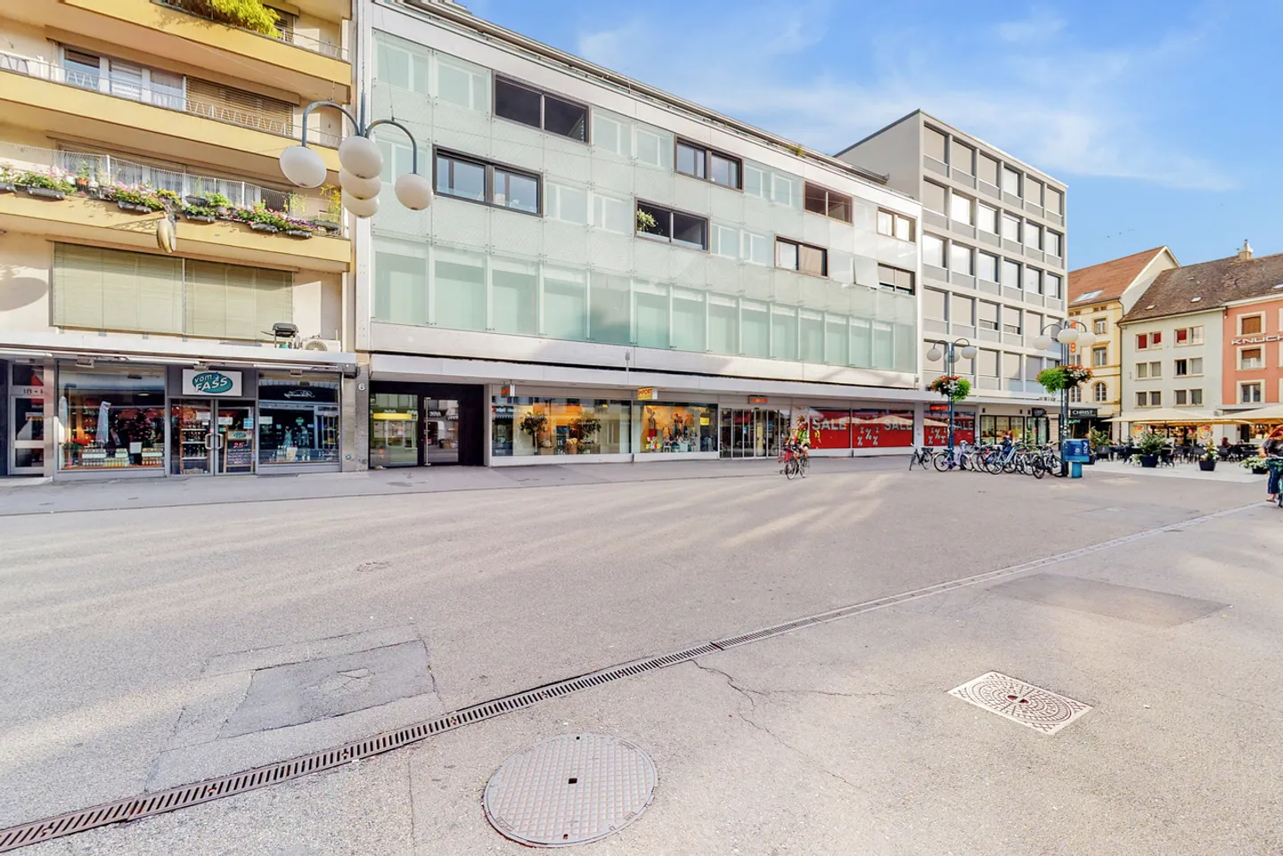 Vivi 142m2 di moderno paradiso abitativo nel cuore di Biel! - Foto 1 di 9