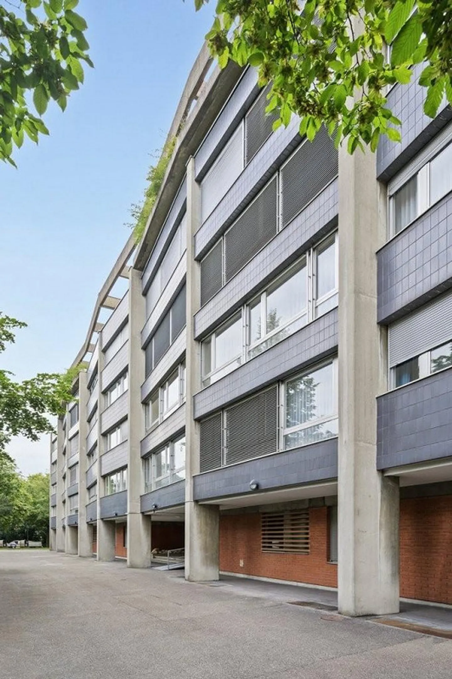 Marre de chercher une place de parking ? - Photo 1 sur 2