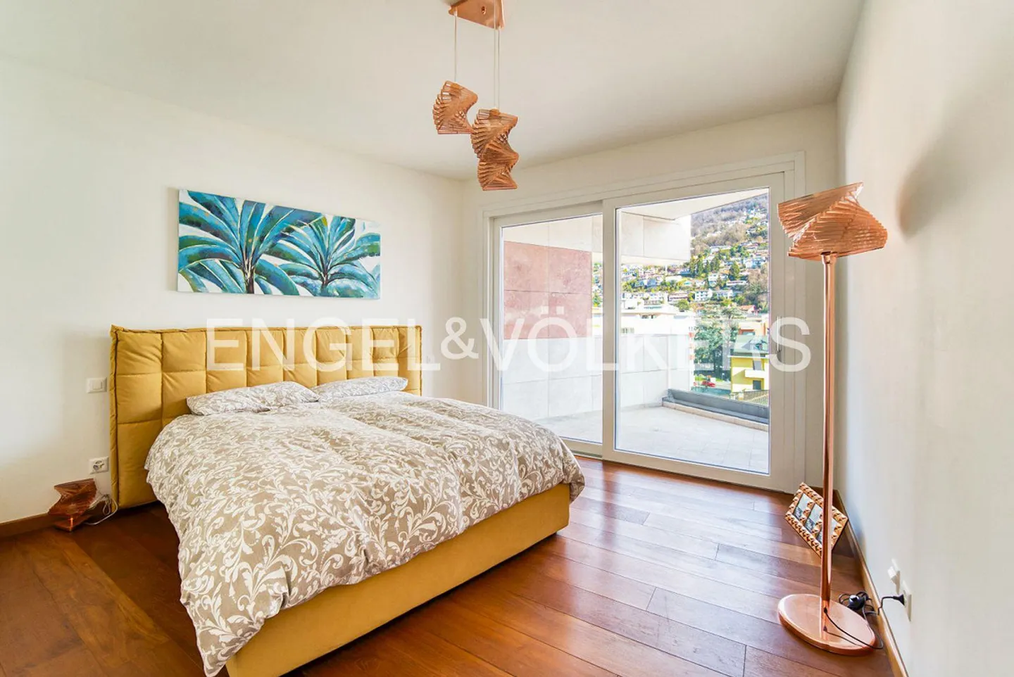 Beautiful Rooftop Terrace with Lake View - Photo 7 of 13