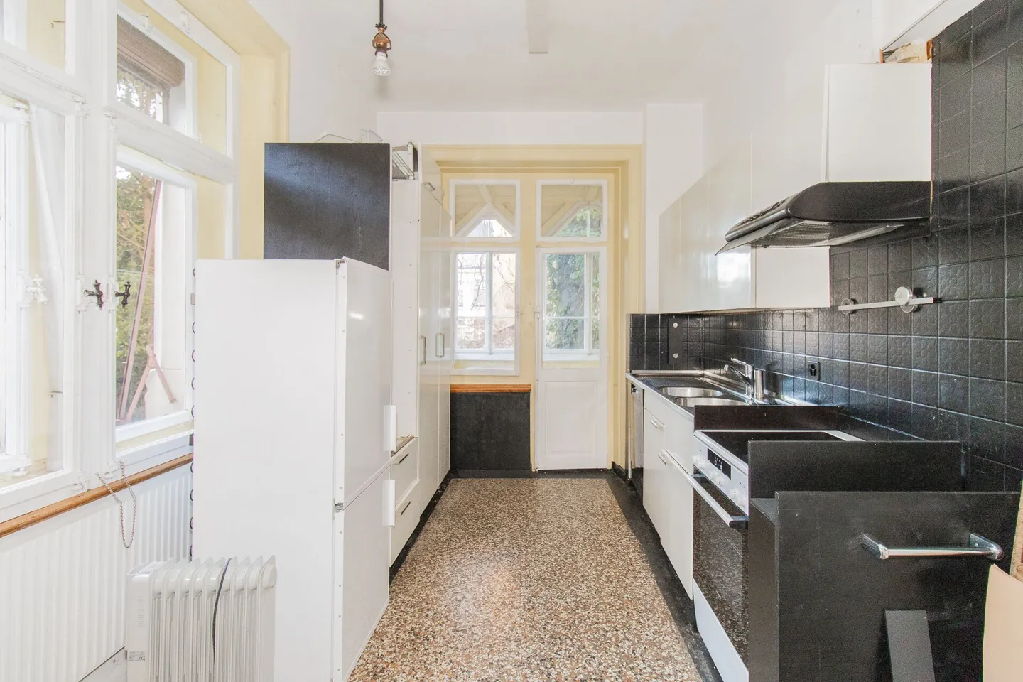 Villa urbaine élégante de 15,5 pièces dans un emplacement de parc privilégié - Photo 5 sur 12