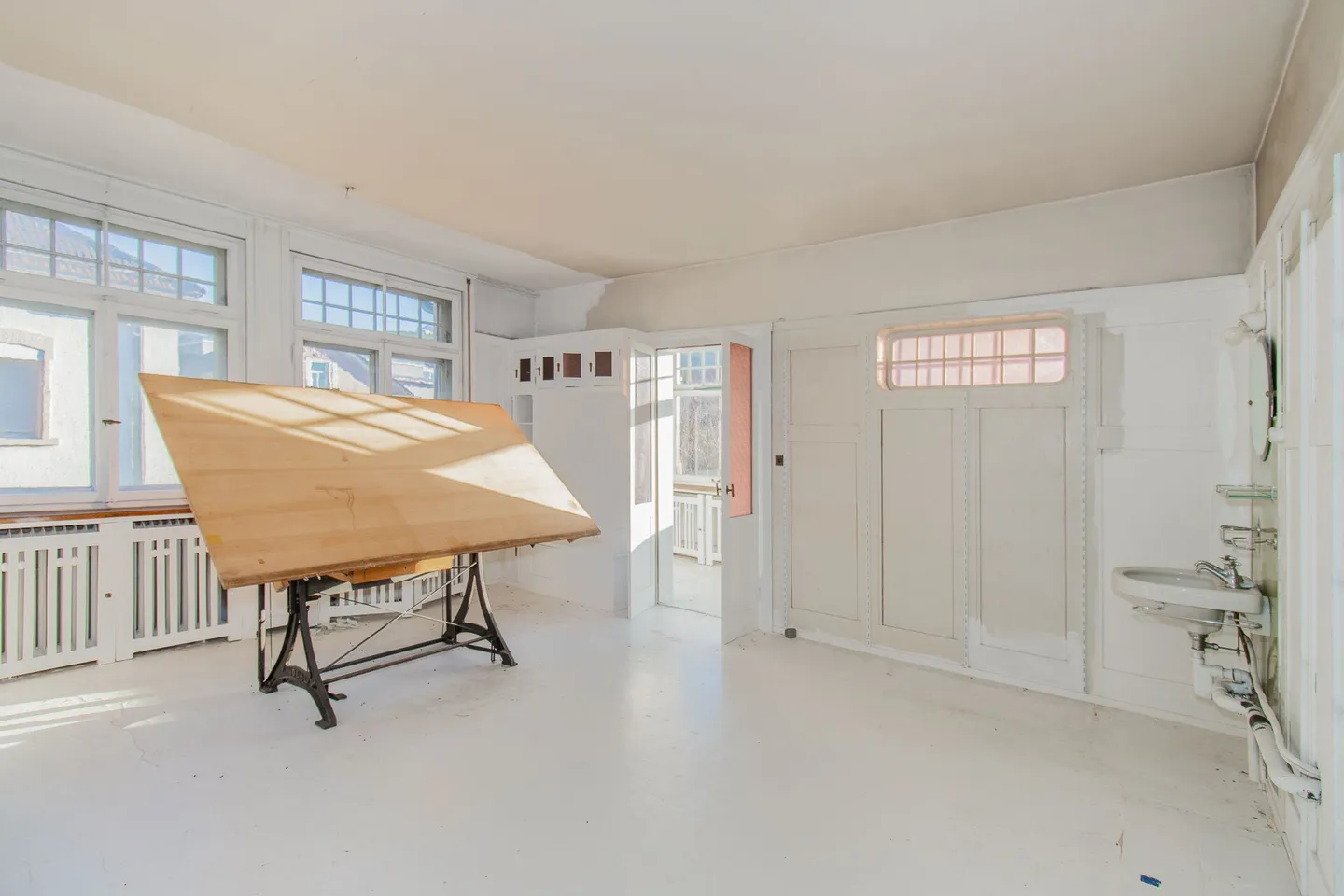 Villa urbaine élégante de 15,5 pièces dans un emplacement de parc privilégié - Photo 9 sur 12