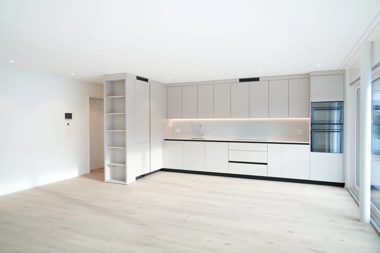 Appartamento moderno di 4,5 stanze in prima occupazione con giardino a Grenchen - Foto 1 di 12